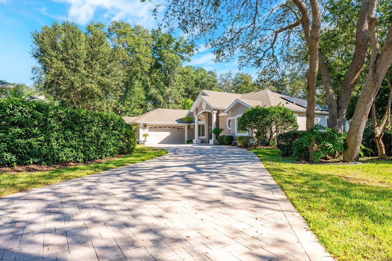 Image 37 of 44 For 935 Ridgeside Court