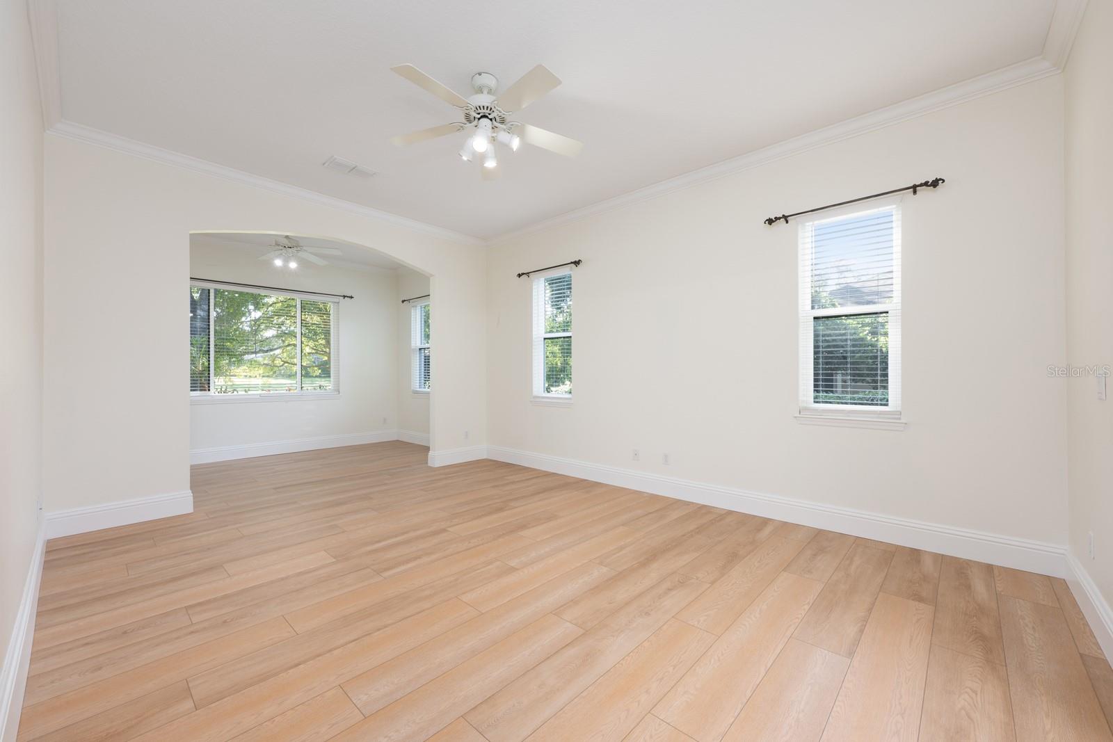 Image 40 of 44 For 935 Ridgeside Court