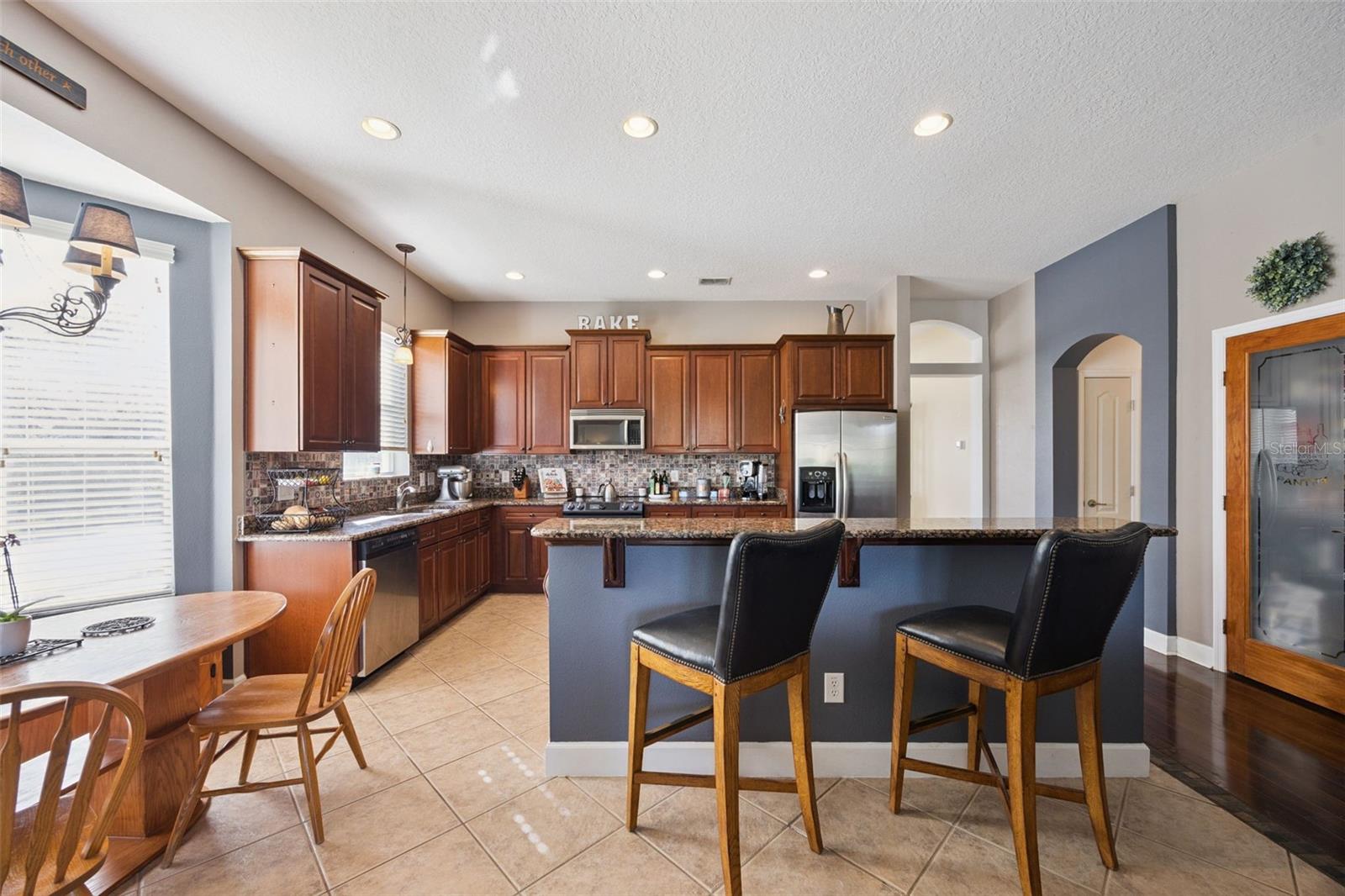 Image 18 of 65 For 3720 Valley Oaks Court