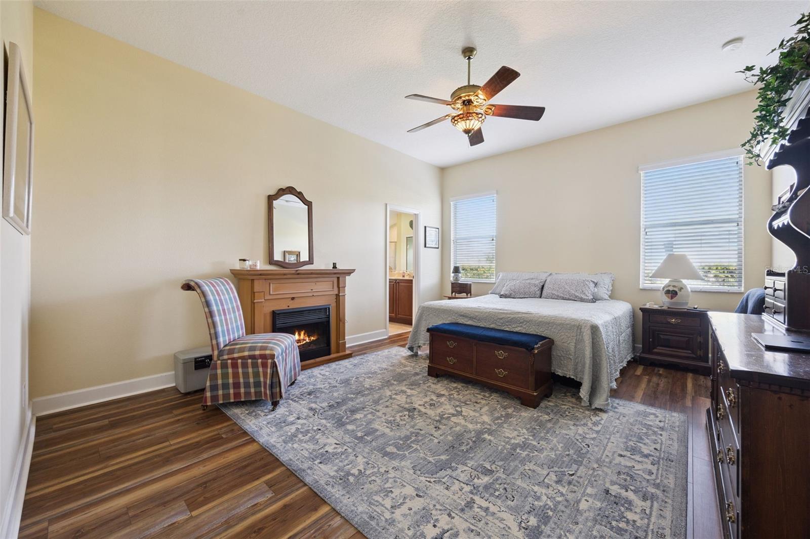 Image 23 of 65 For 3720 Valley Oaks Court