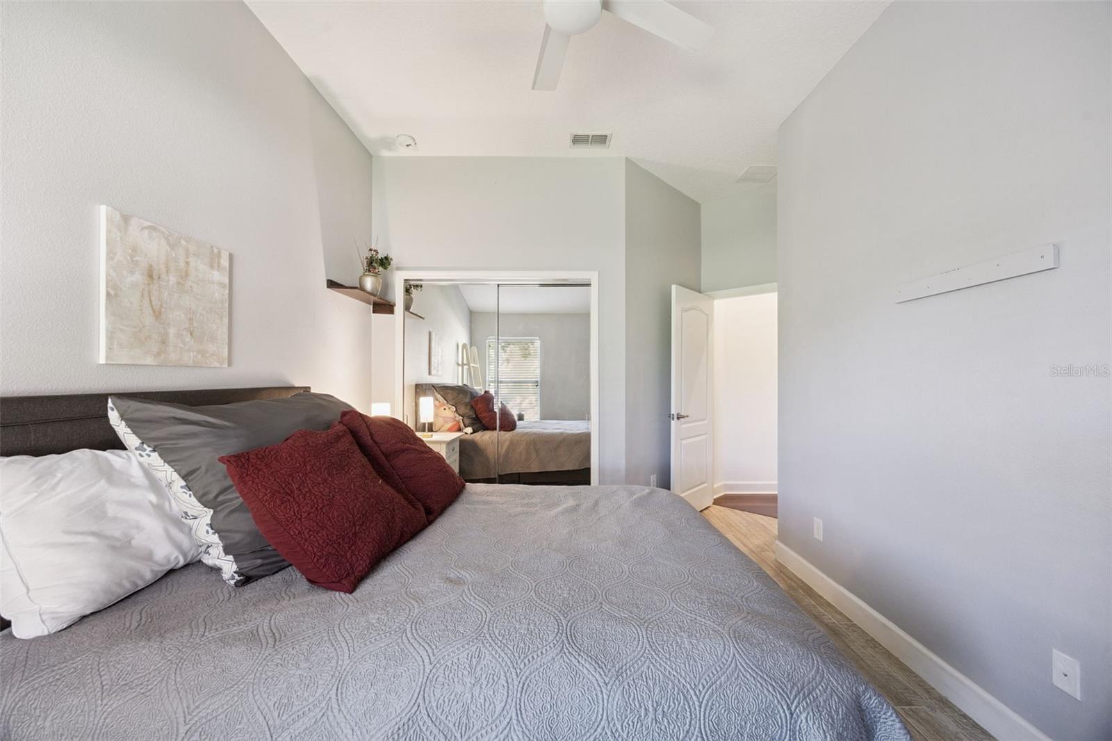 Image 33 of 65 For 3720 Valley Oaks Court