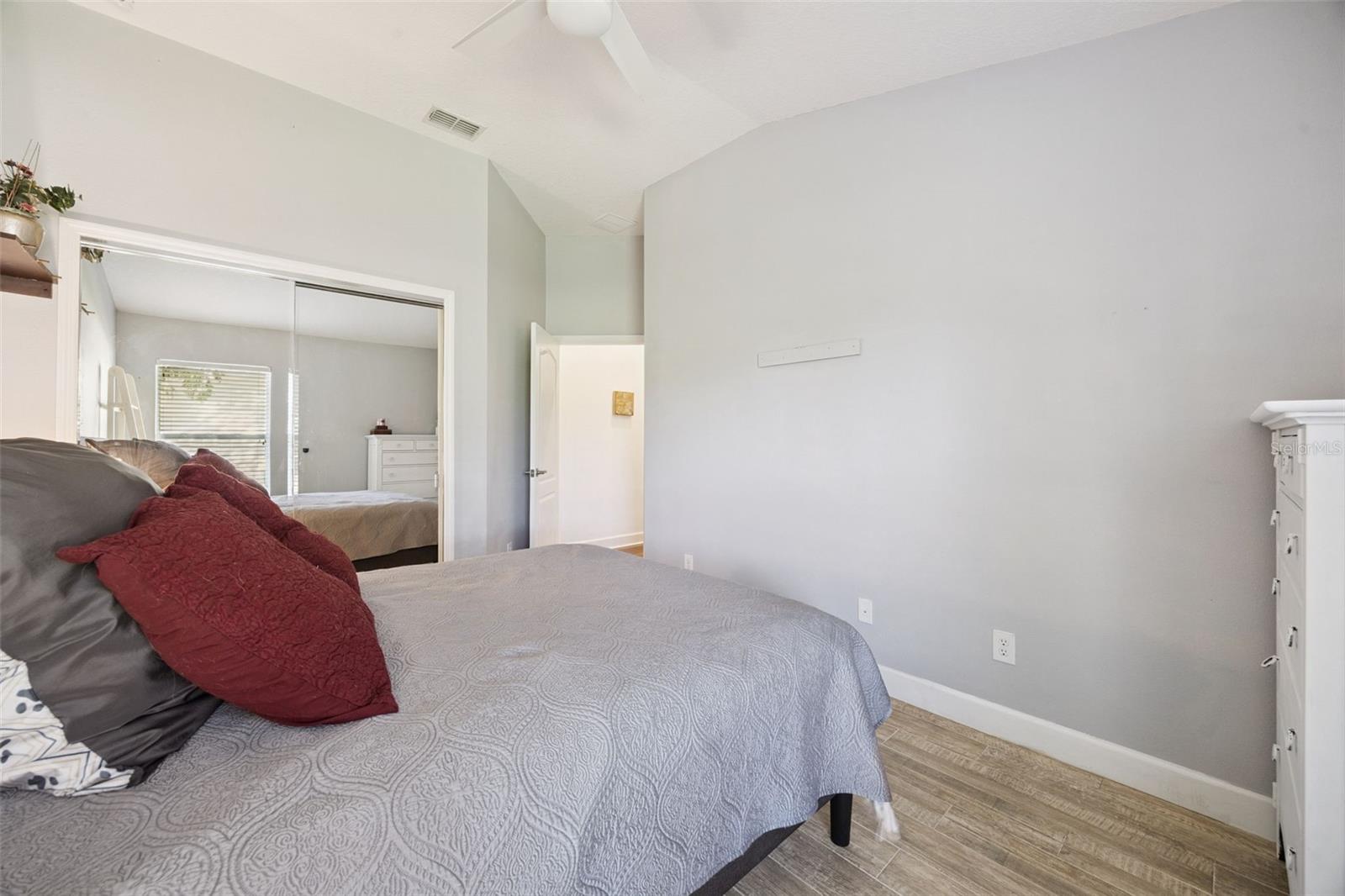 Image 34 of 65 For 3720 Valley Oaks Court