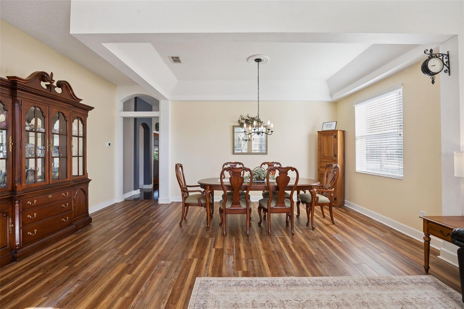 Image 9 of 65 For 3720 Valley Oaks Court