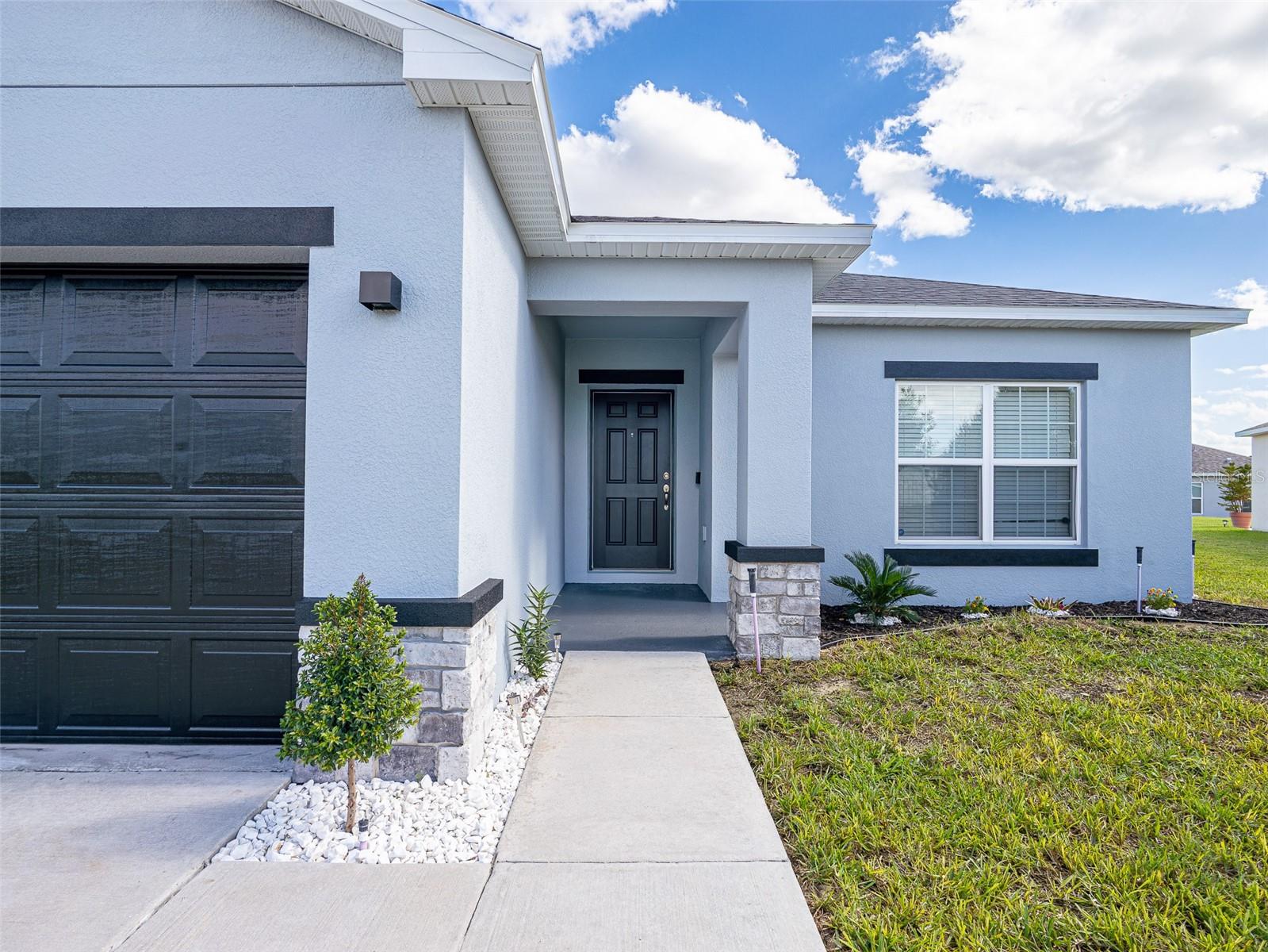 Image 4 of 36 For 596 Meadow Bend Drive