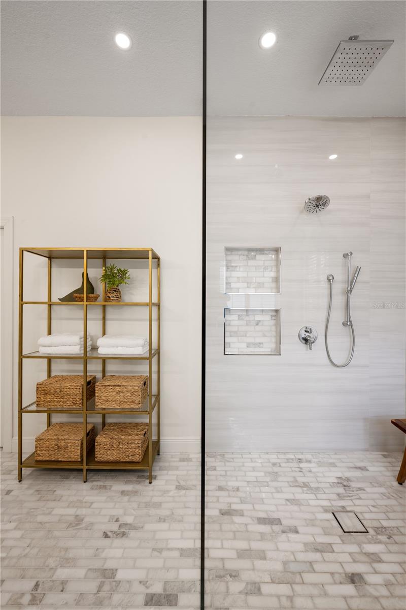 Image 19 of 32 For 6047 Blakeford Drive