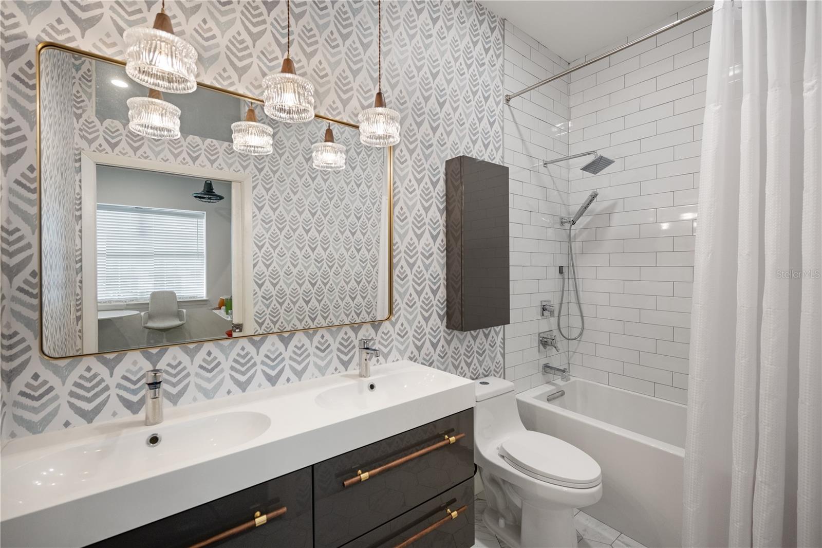 Image 26 of 32 For 6047 Blakeford Drive