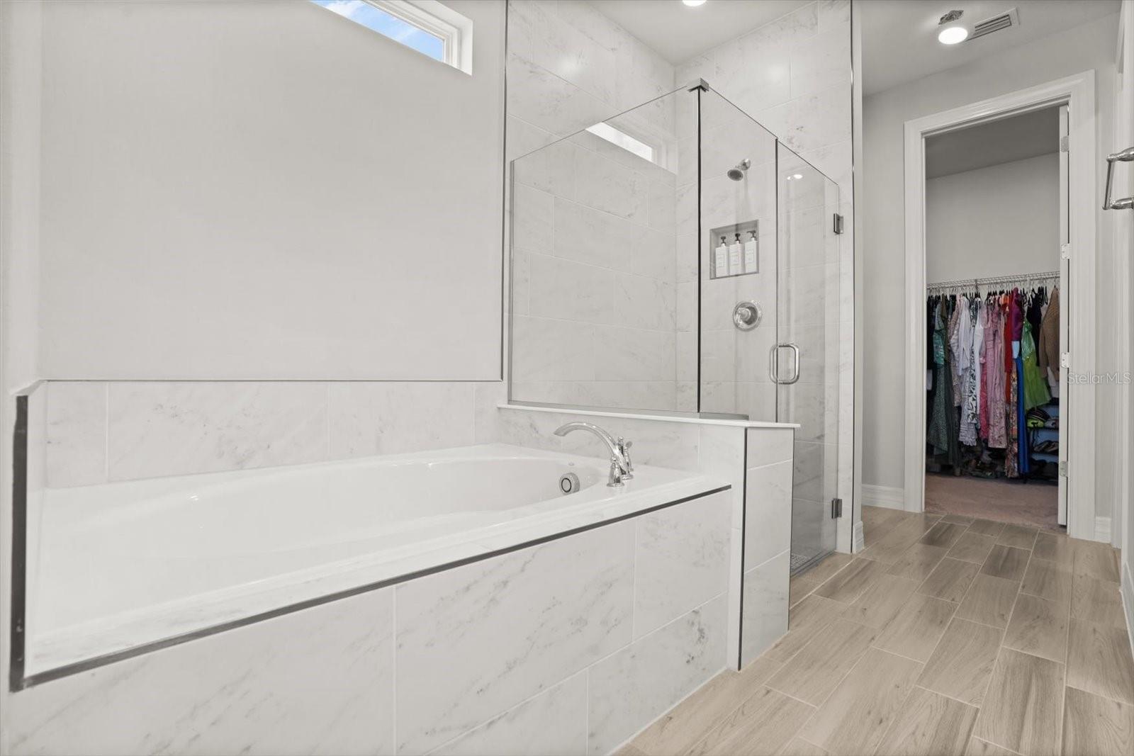 Image 19 of 37 For 6948 Rosy Sky Avenue