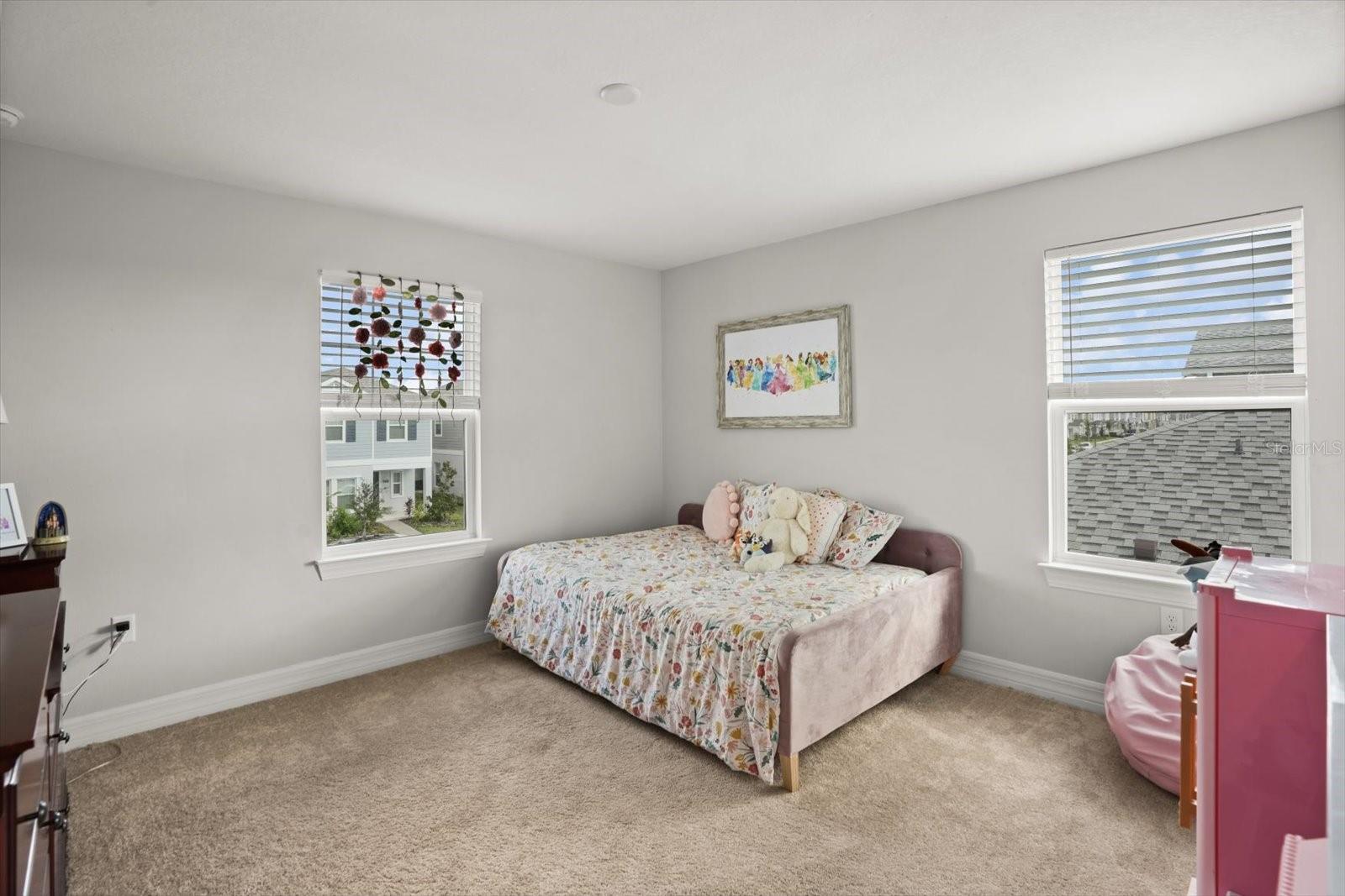 Image 22 of 37 For 6948 Rosy Sky Avenue