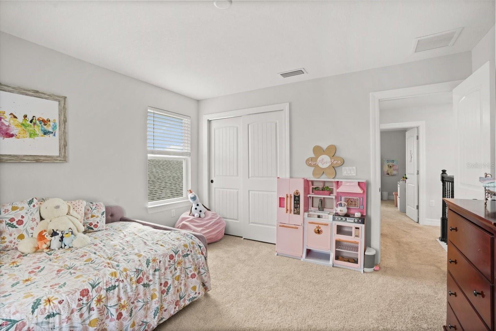 Image 23 of 37 For 6948 Rosy Sky Avenue