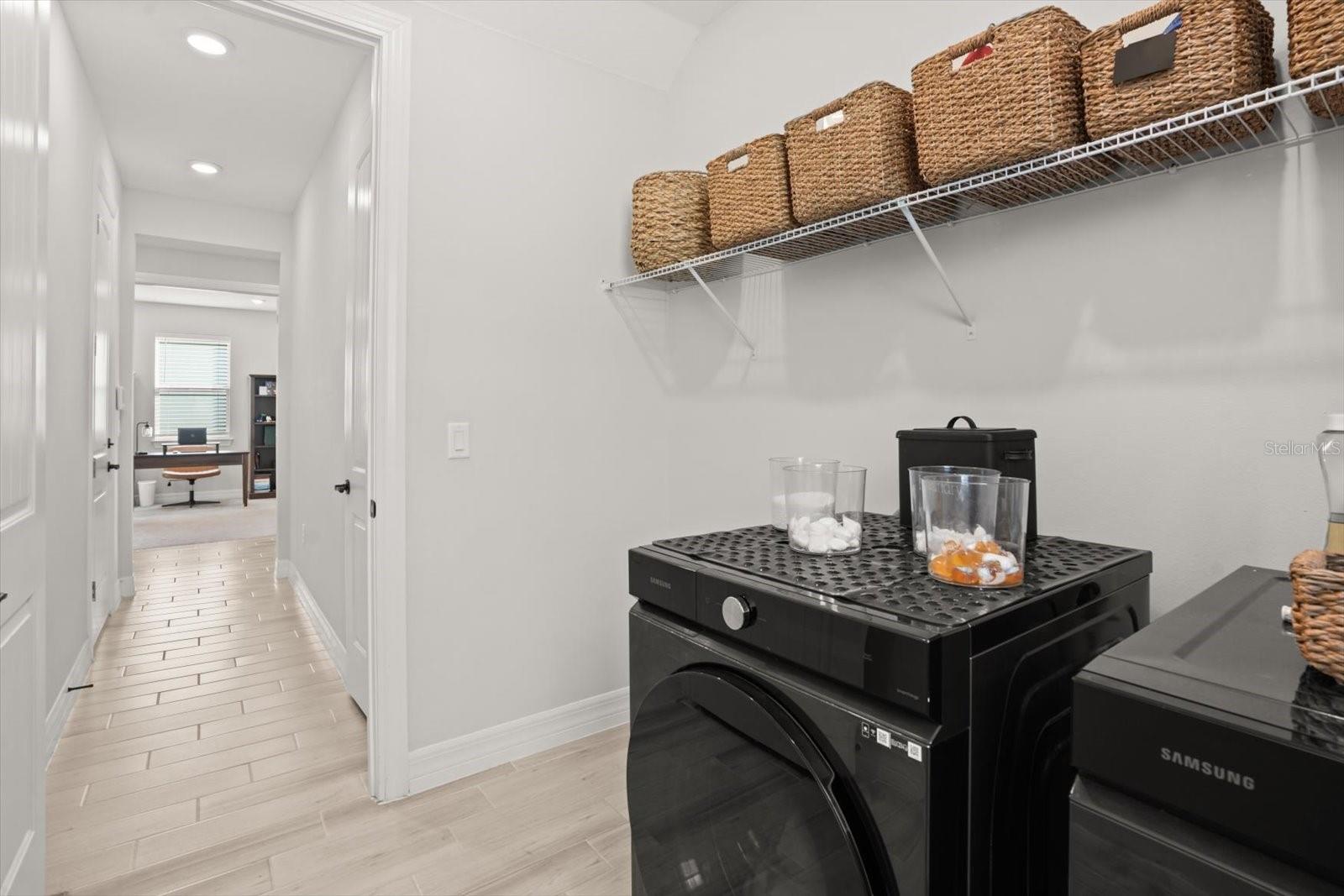 Image 28 of 37 For 6948 Rosy Sky Avenue