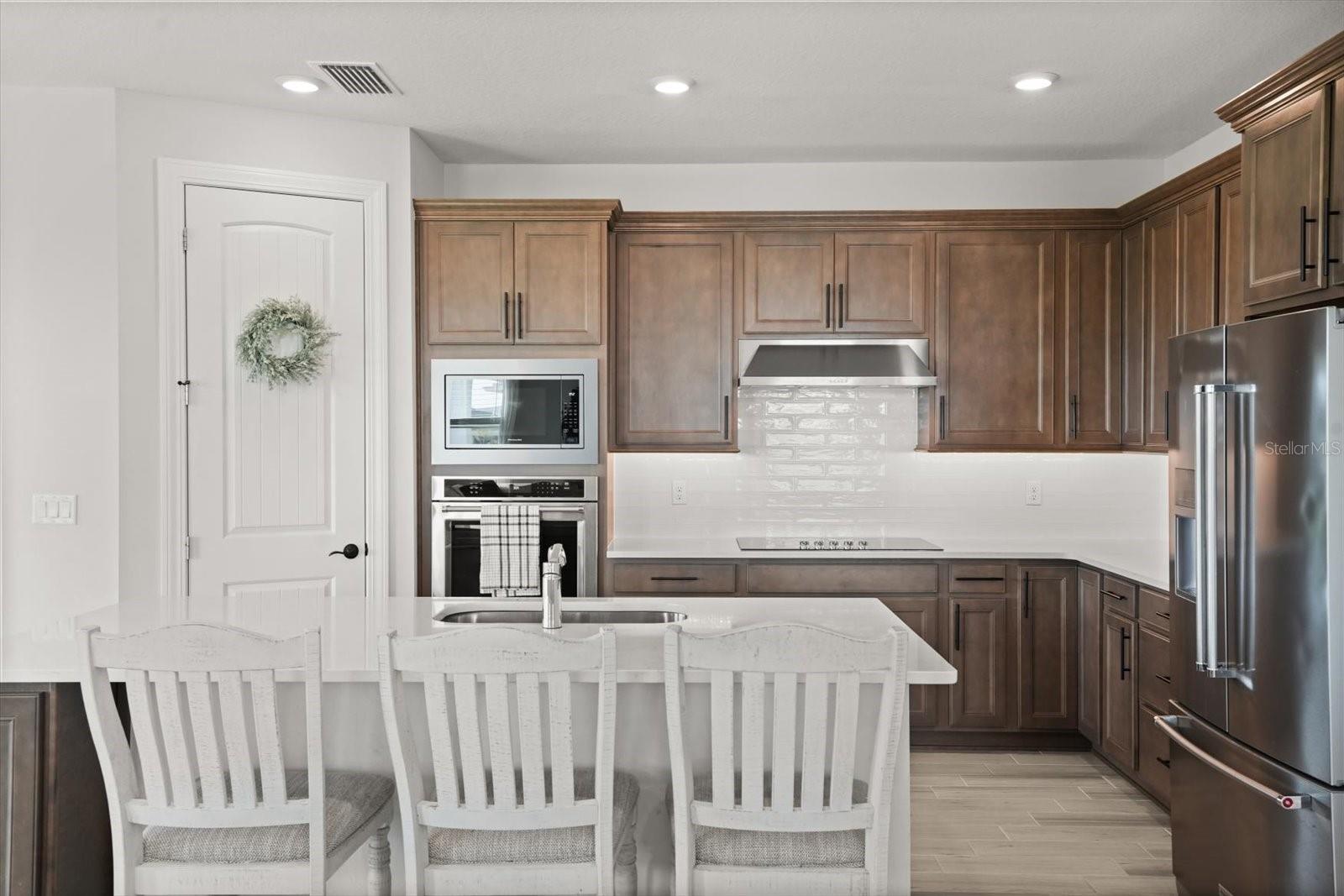 Image 6 of 37 For 6948 Rosy Sky Avenue