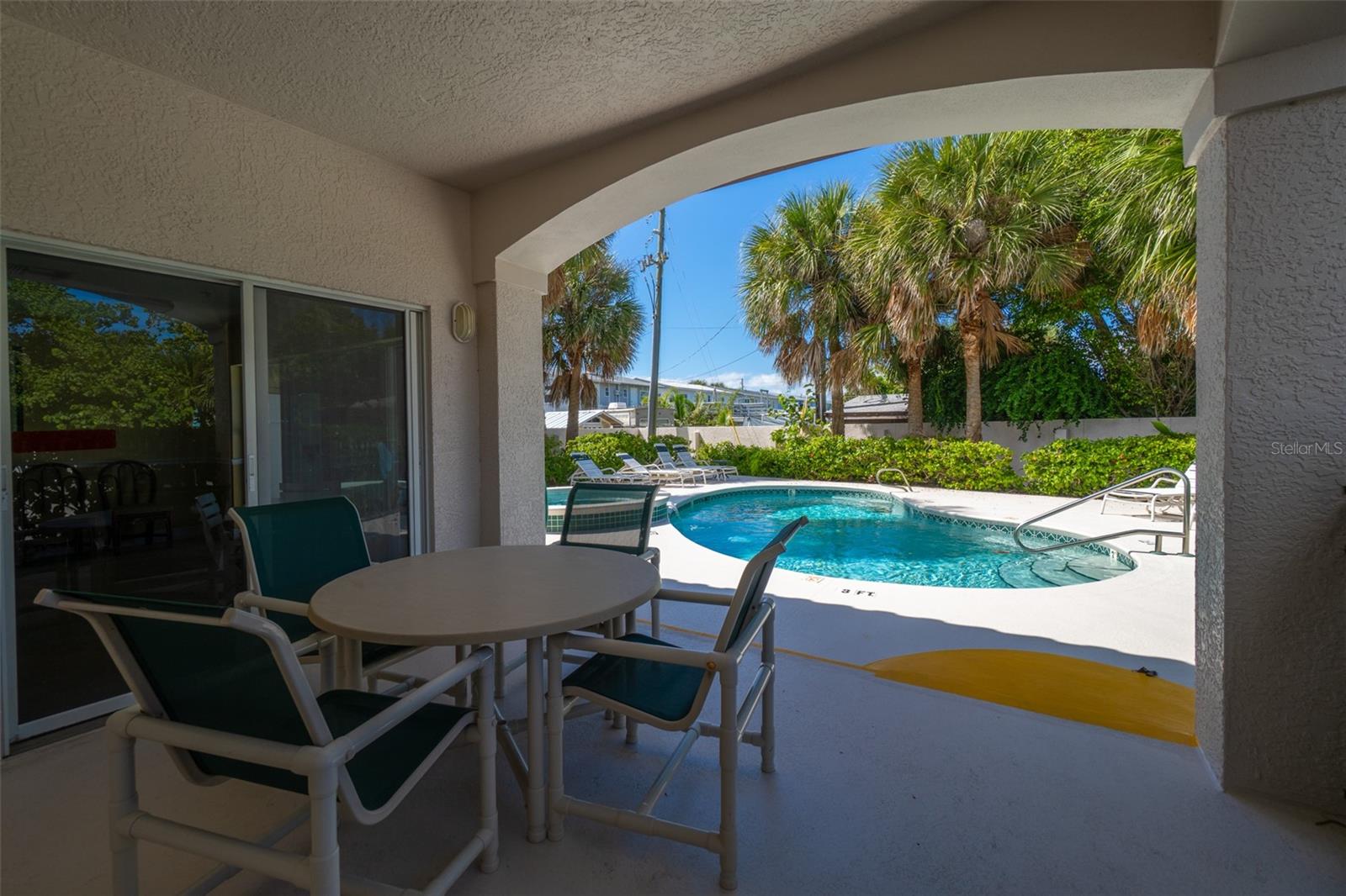 Image 10 of 50 For 443 Johnson Avenue 402