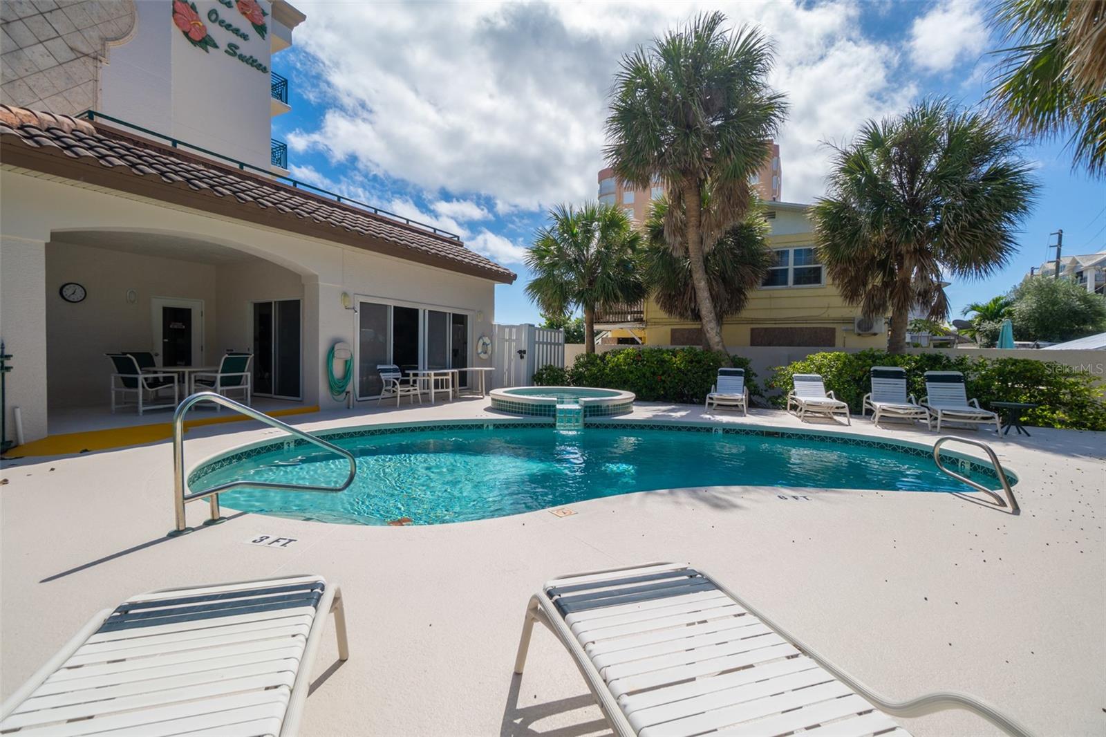 Image 11 of 50 For 443 Johnson Avenue 402