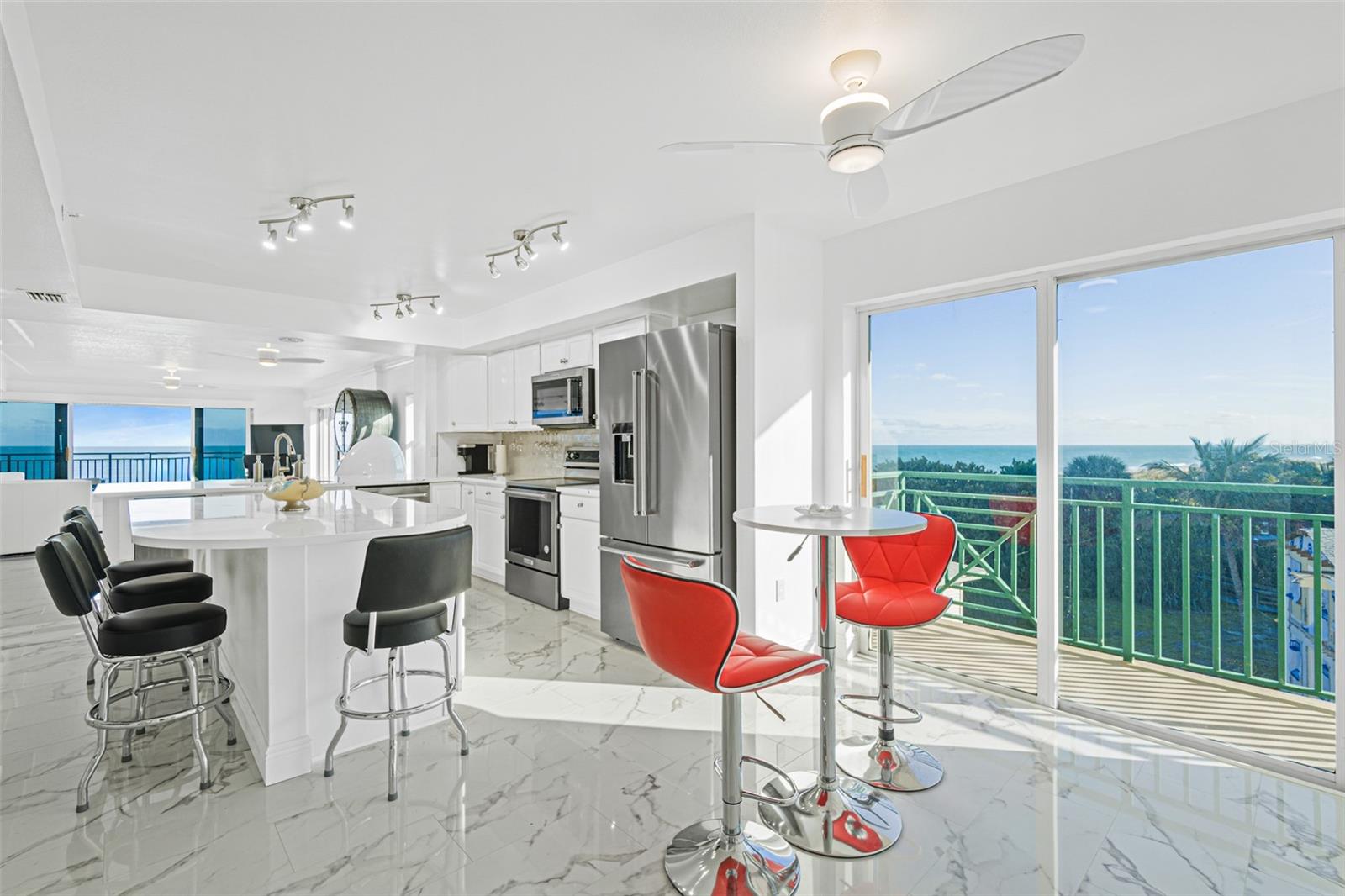 Image 15 of 50 For 443 Johnson Avenue 402