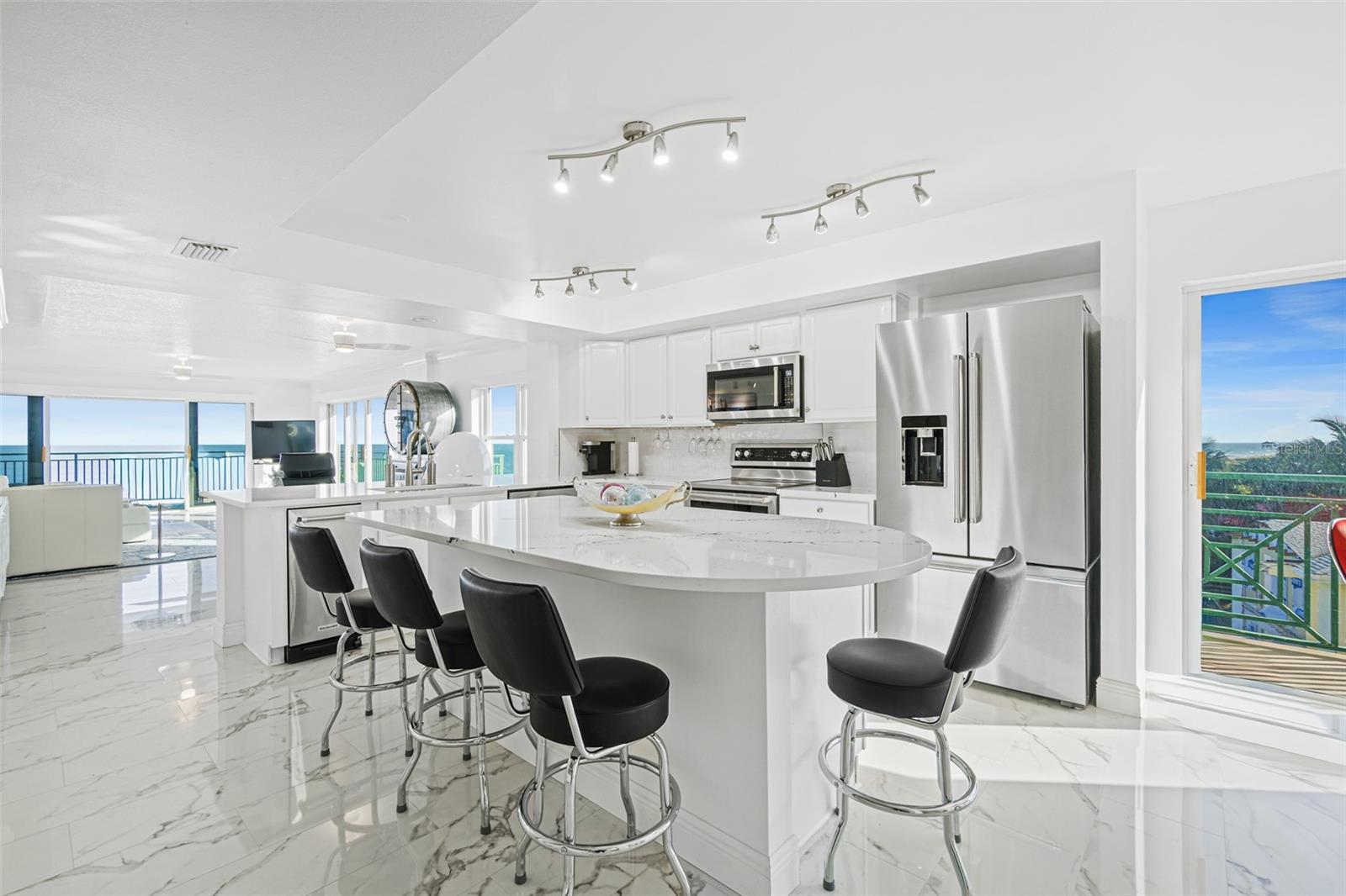 Image 16 of 50 For 443 Johnson Avenue 402