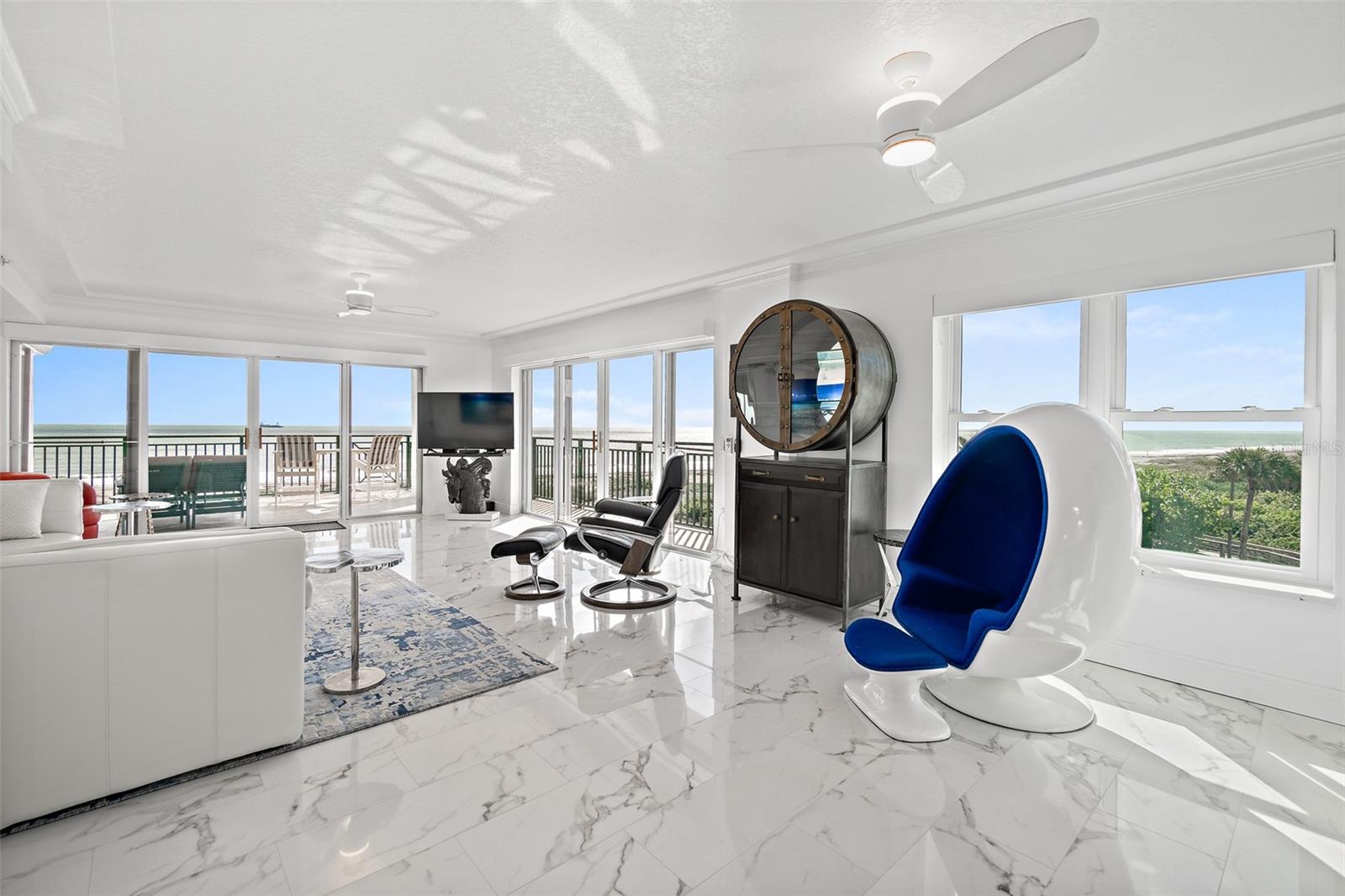 Image 33 of 50 For 443 Johnson Avenue 402