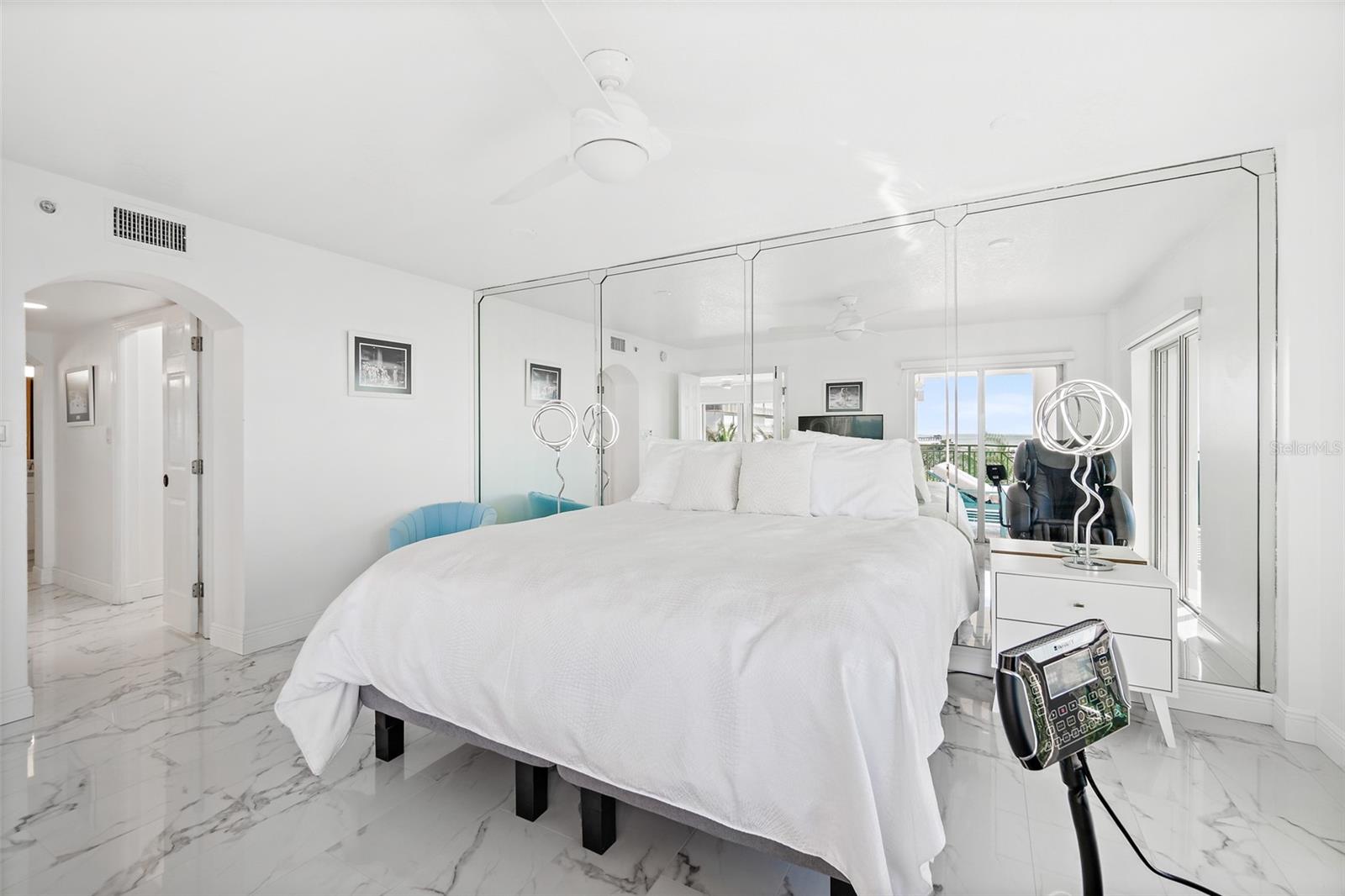 Image 38 of 50 For 443 Johnson Avenue 402