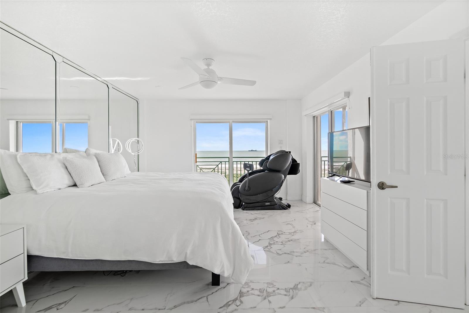 Image 40 of 50 For 443 Johnson Avenue 402