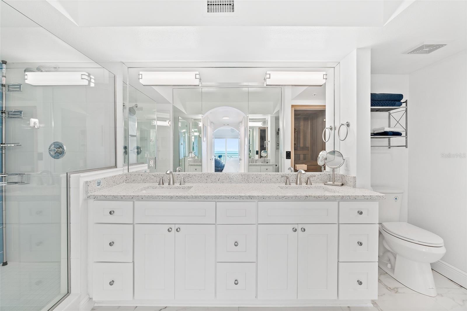 Image 41 of 50 For 443 Johnson Avenue 402