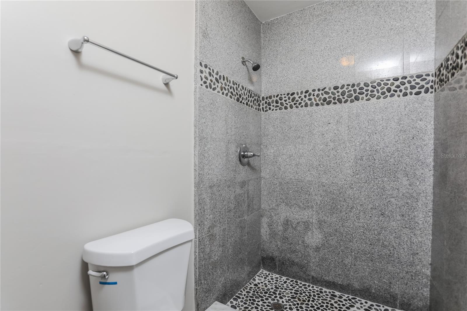 Image 13 of 16 For 3074 Riverbrook Drive