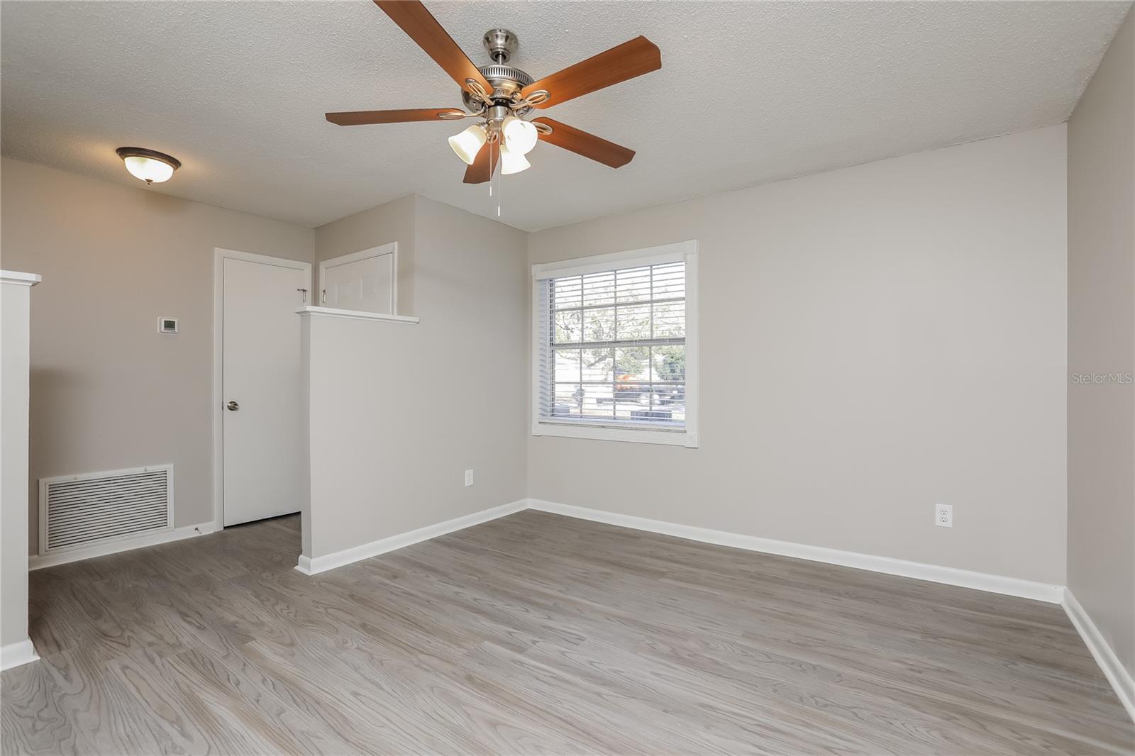 Image 4 of 16 For 3074 Riverbrook Drive