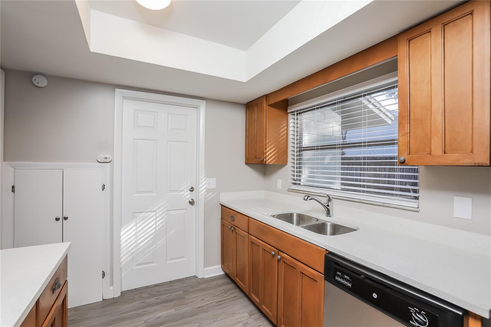 Image 6 of 16 For 3074 Riverbrook Drive