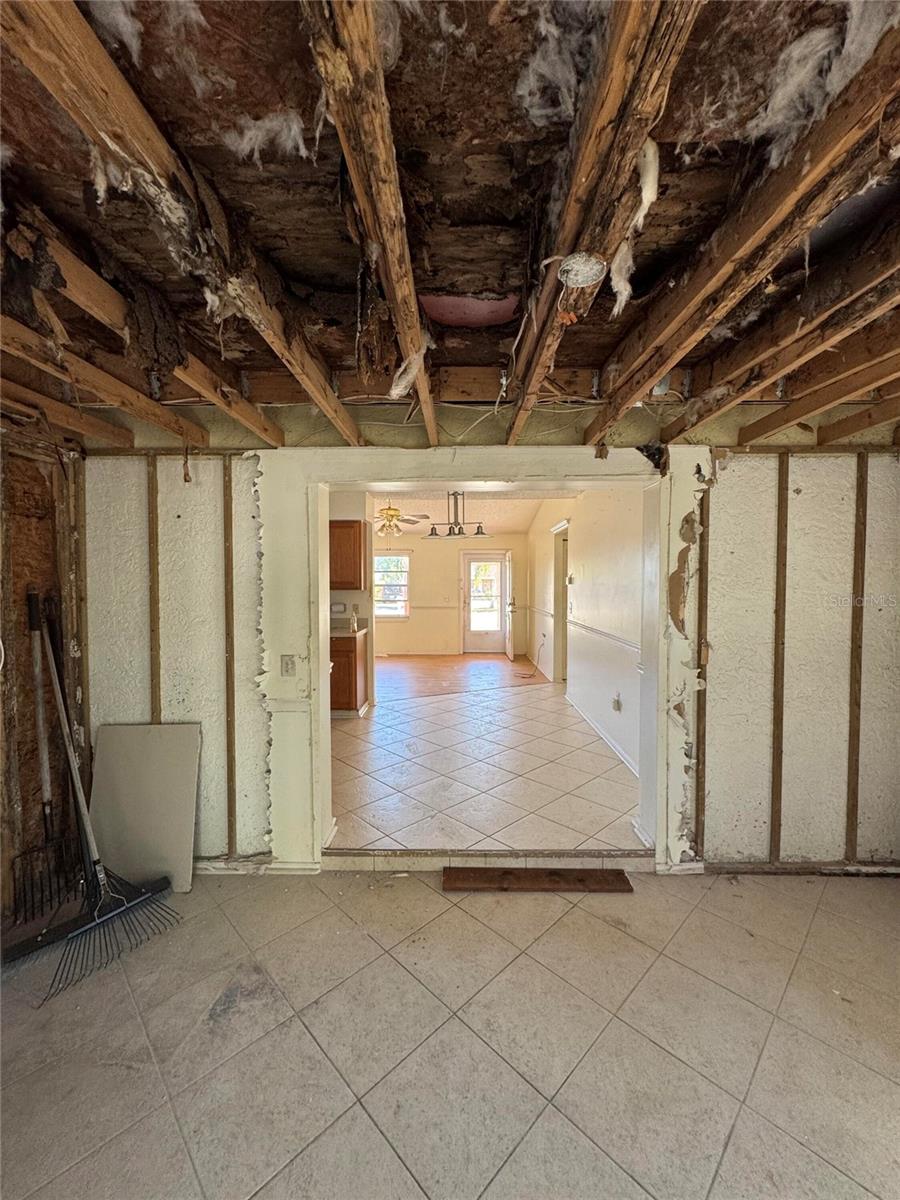 Image 14 of 41 For 10956 92nd Street