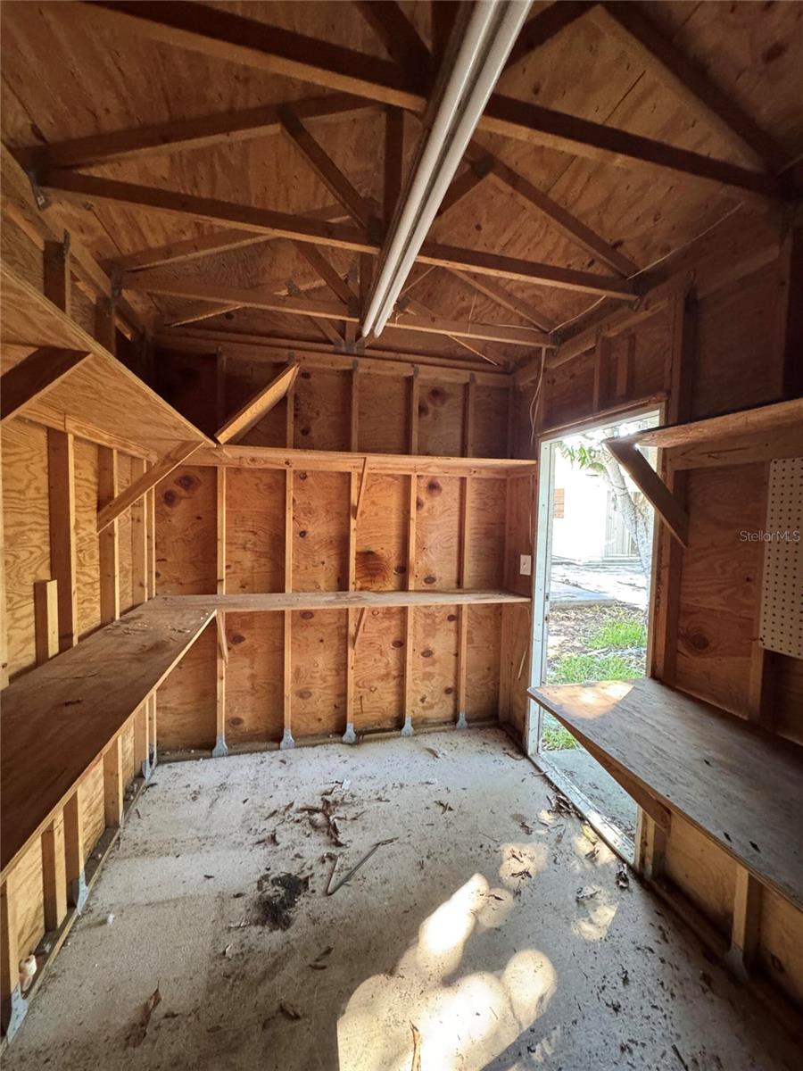 Image 18 of 41 For 10956 92nd Street