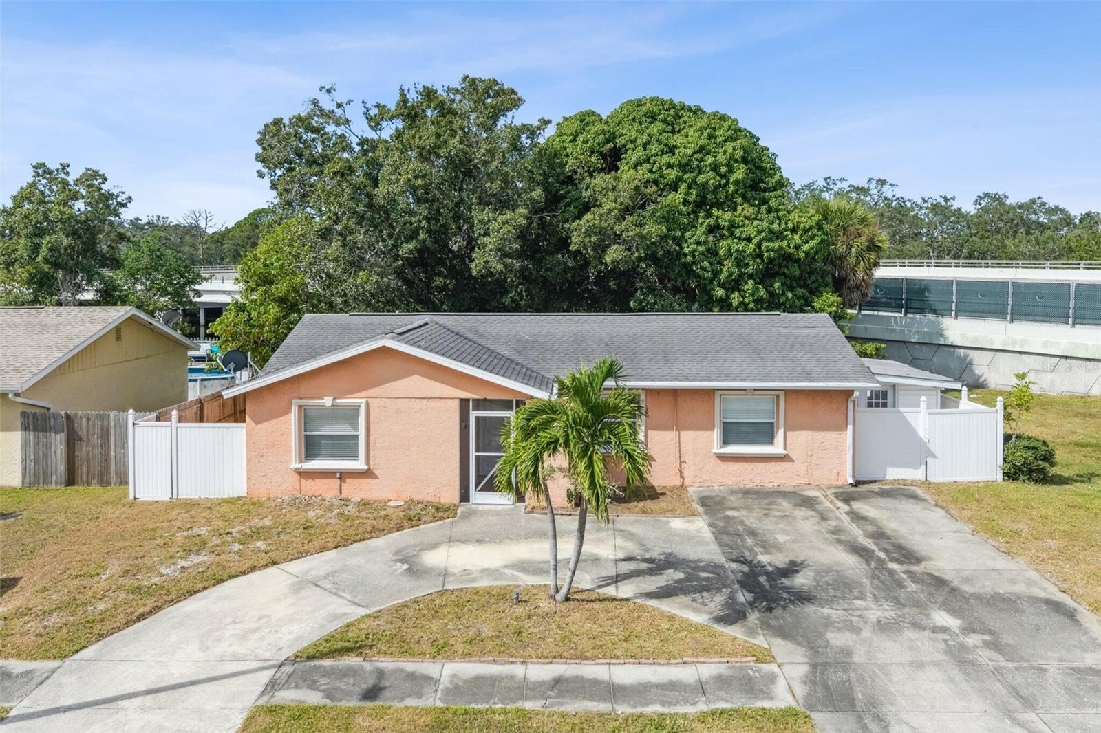 Image 20 of 41 For 10956 92nd Street