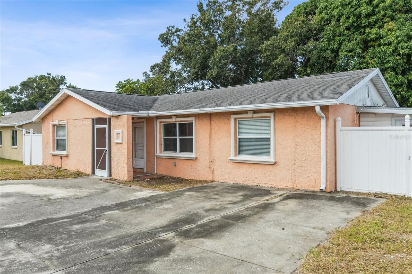 Image 25 of 41 For 10956 92nd Street