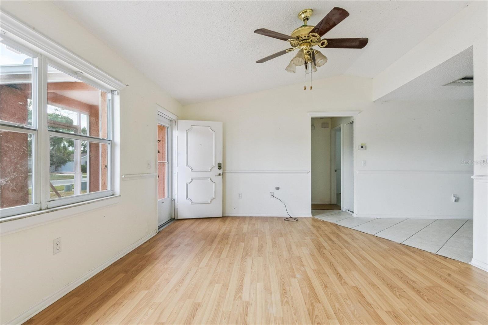 Image 27 of 41 For 10956 92nd Street