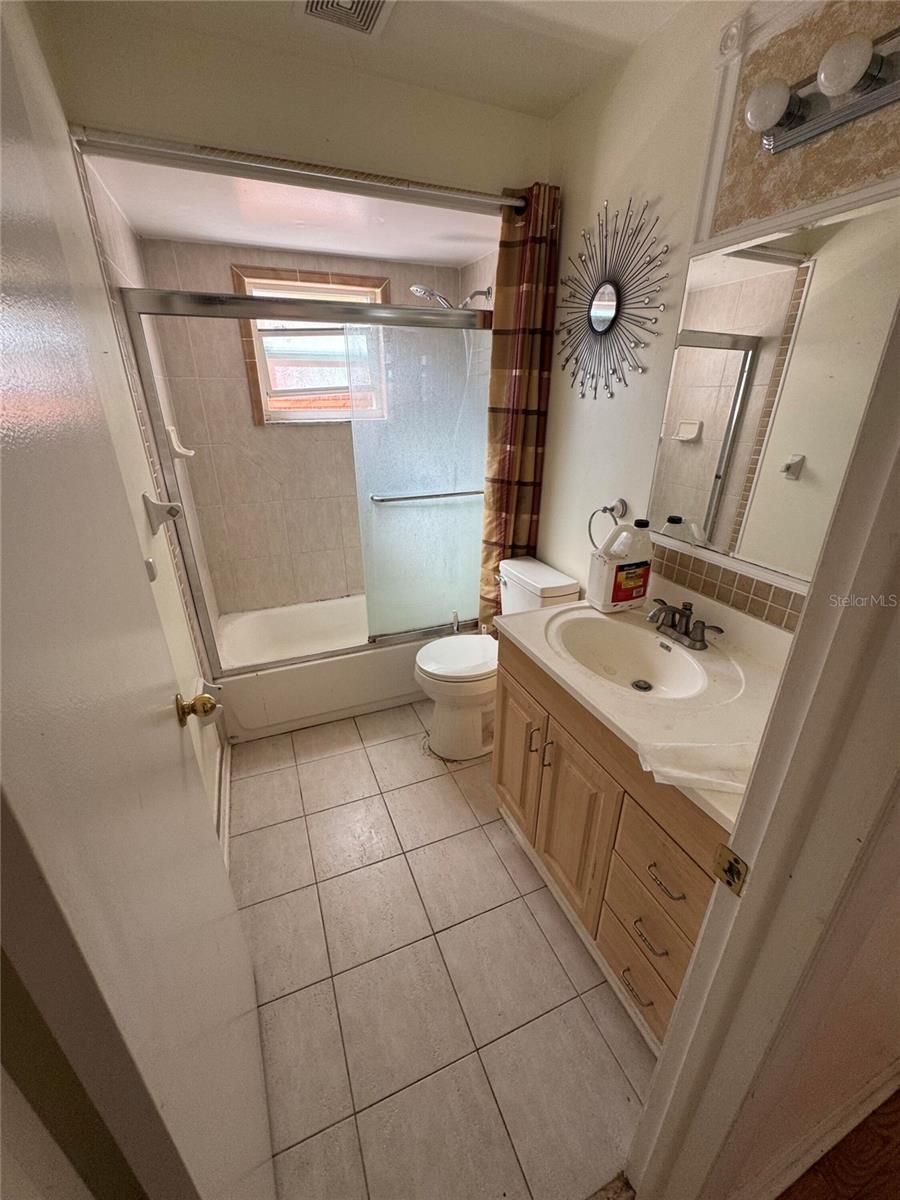 Image 3 of 41 For 10956 92nd Street