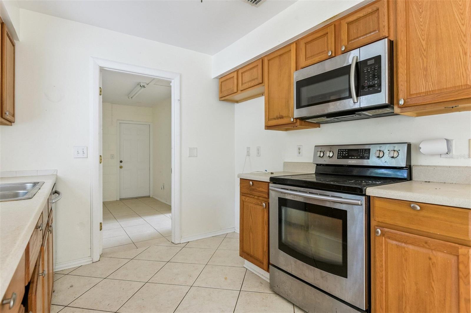 Image 30 of 41 For 10956 92nd Street