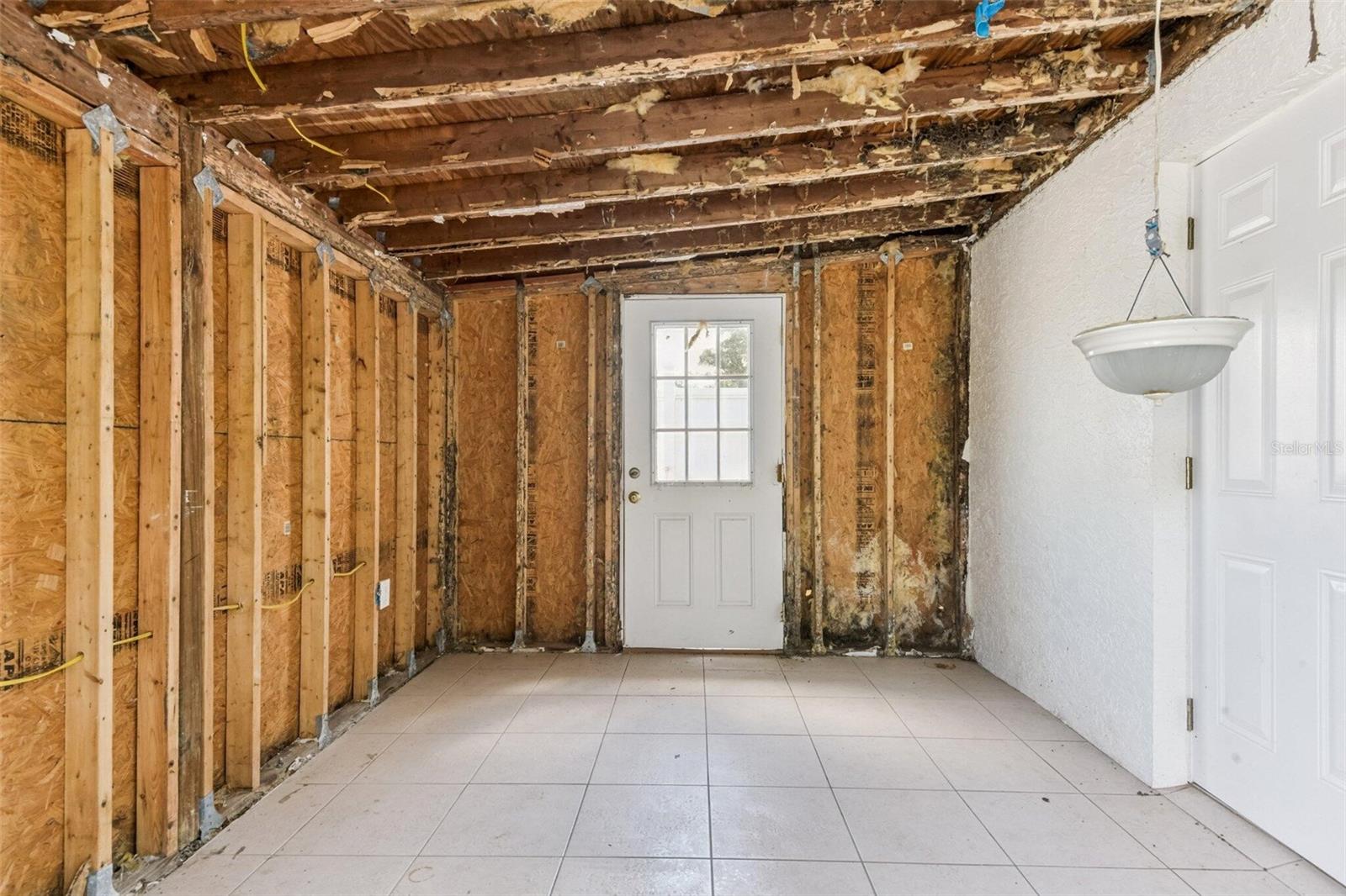 Image 33 of 41 For 10956 92nd Street