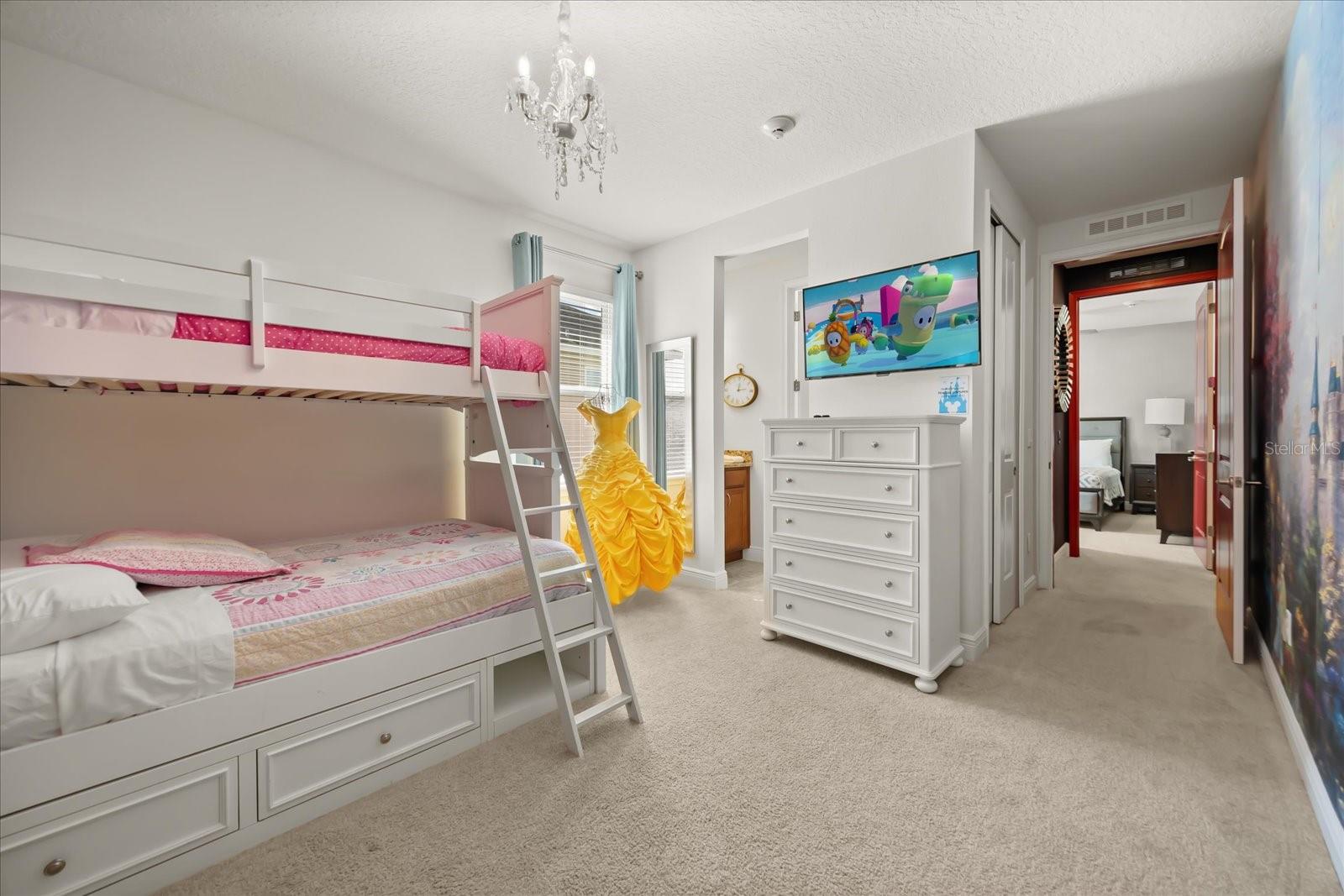 Image 19 of 47 For 390 Burma Street