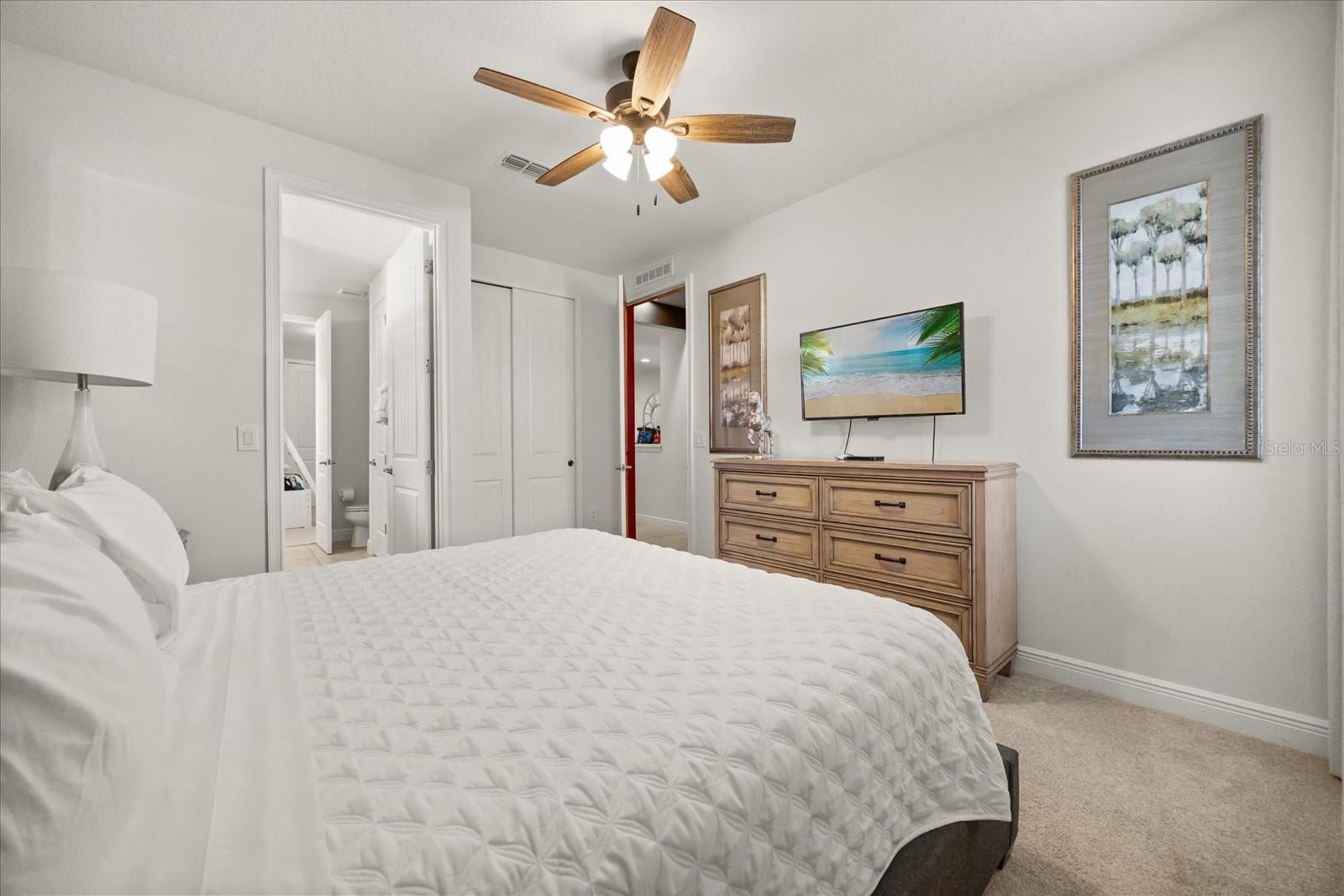 Image 21 of 47 For 390 Burma Street