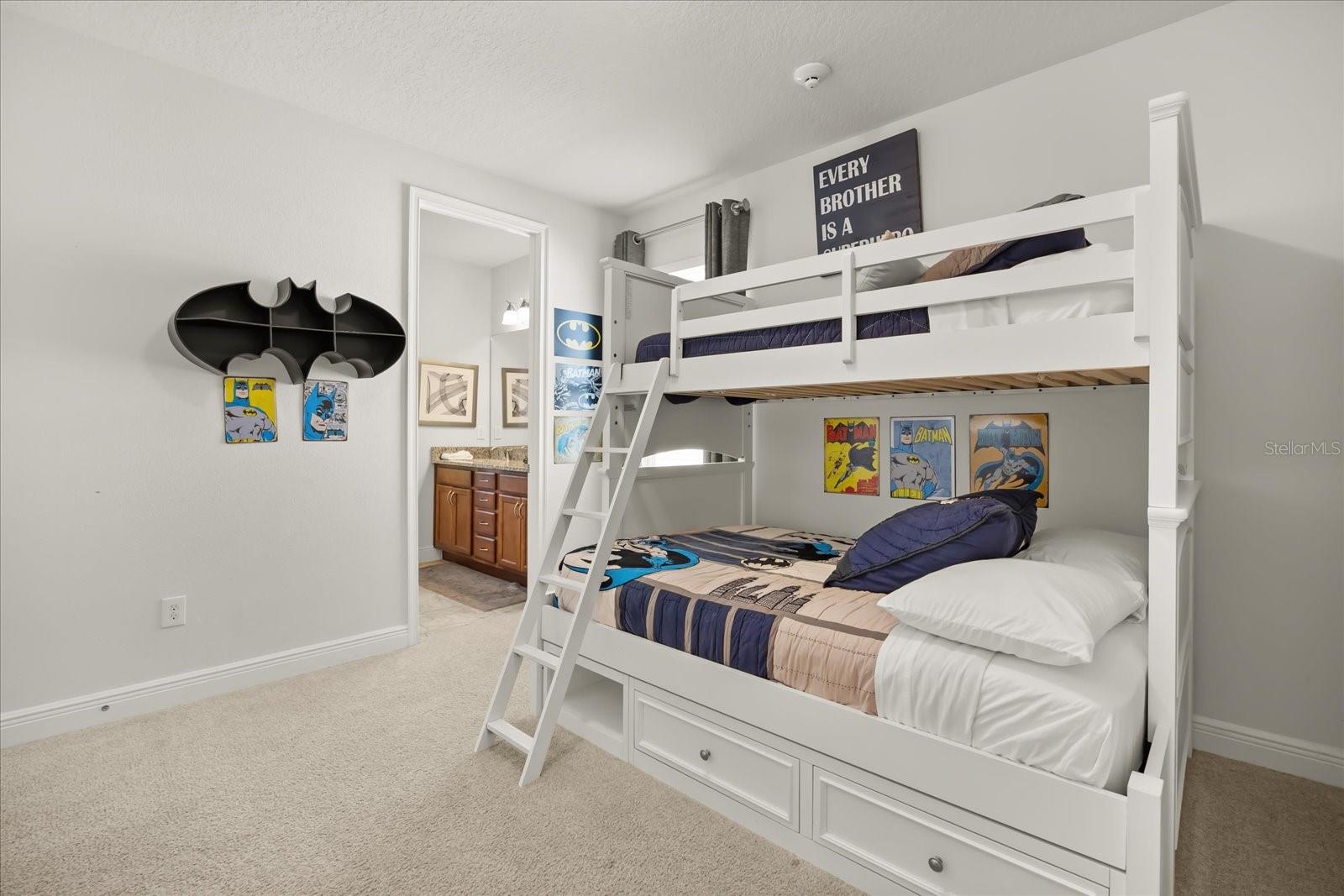 Image 27 of 47 For 390 Burma Street