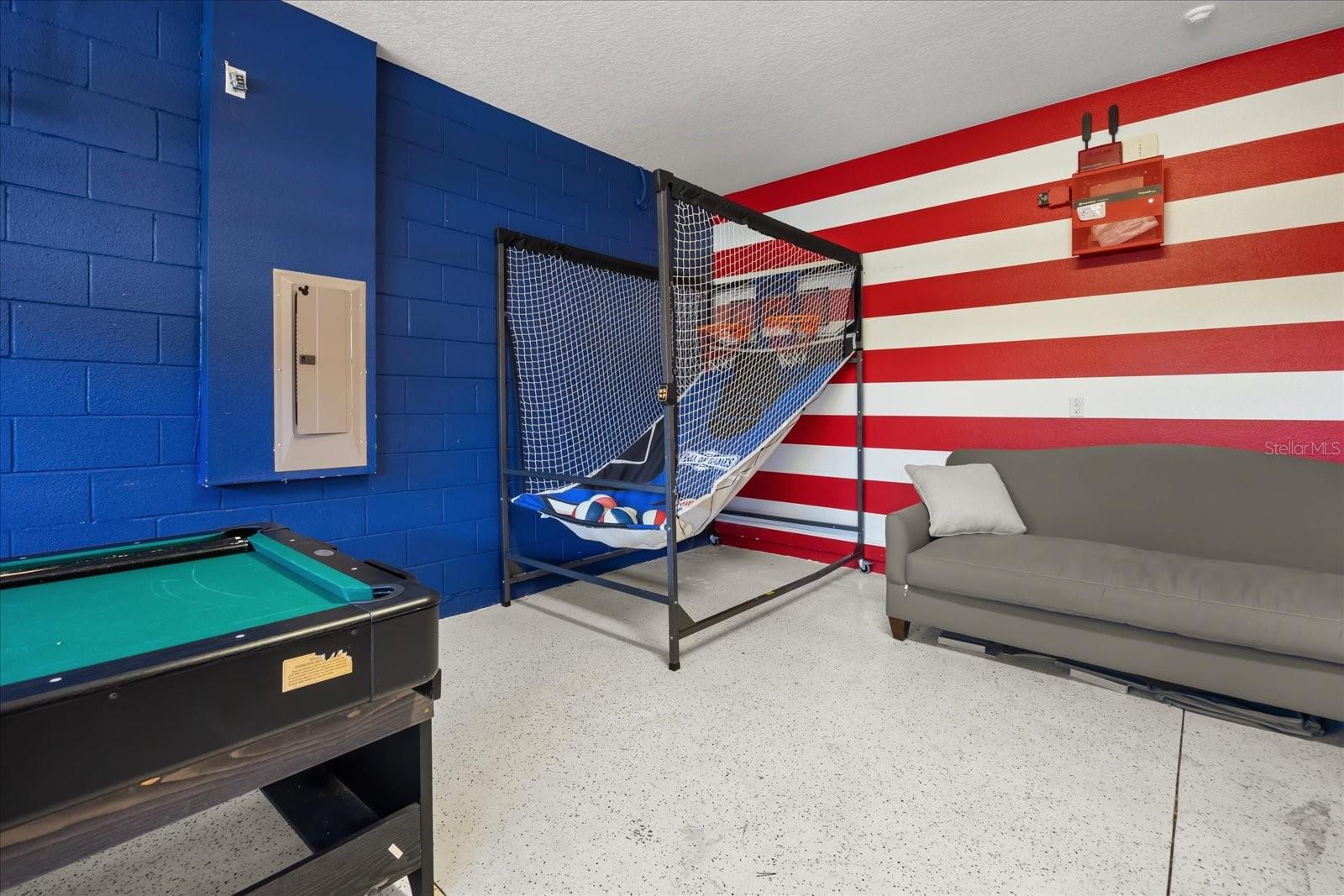 Image 39 of 47 For 390 Burma Street