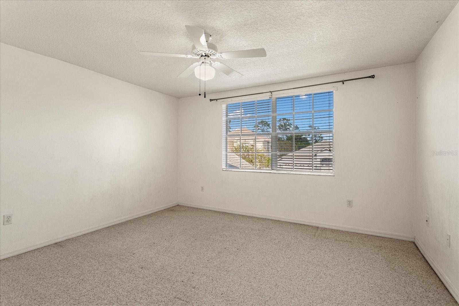 Image 19 of 28 For 106 Spring Glen Drive