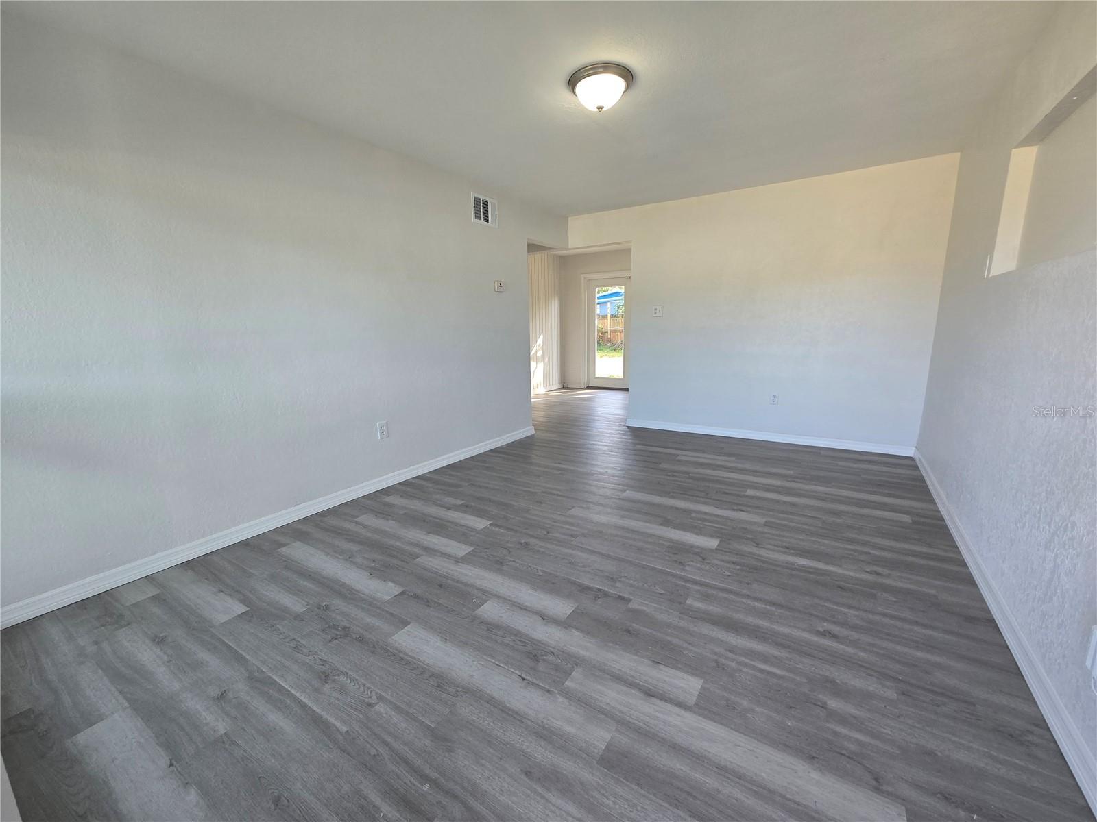 Image 9 of 28 For 5022 Keith Place