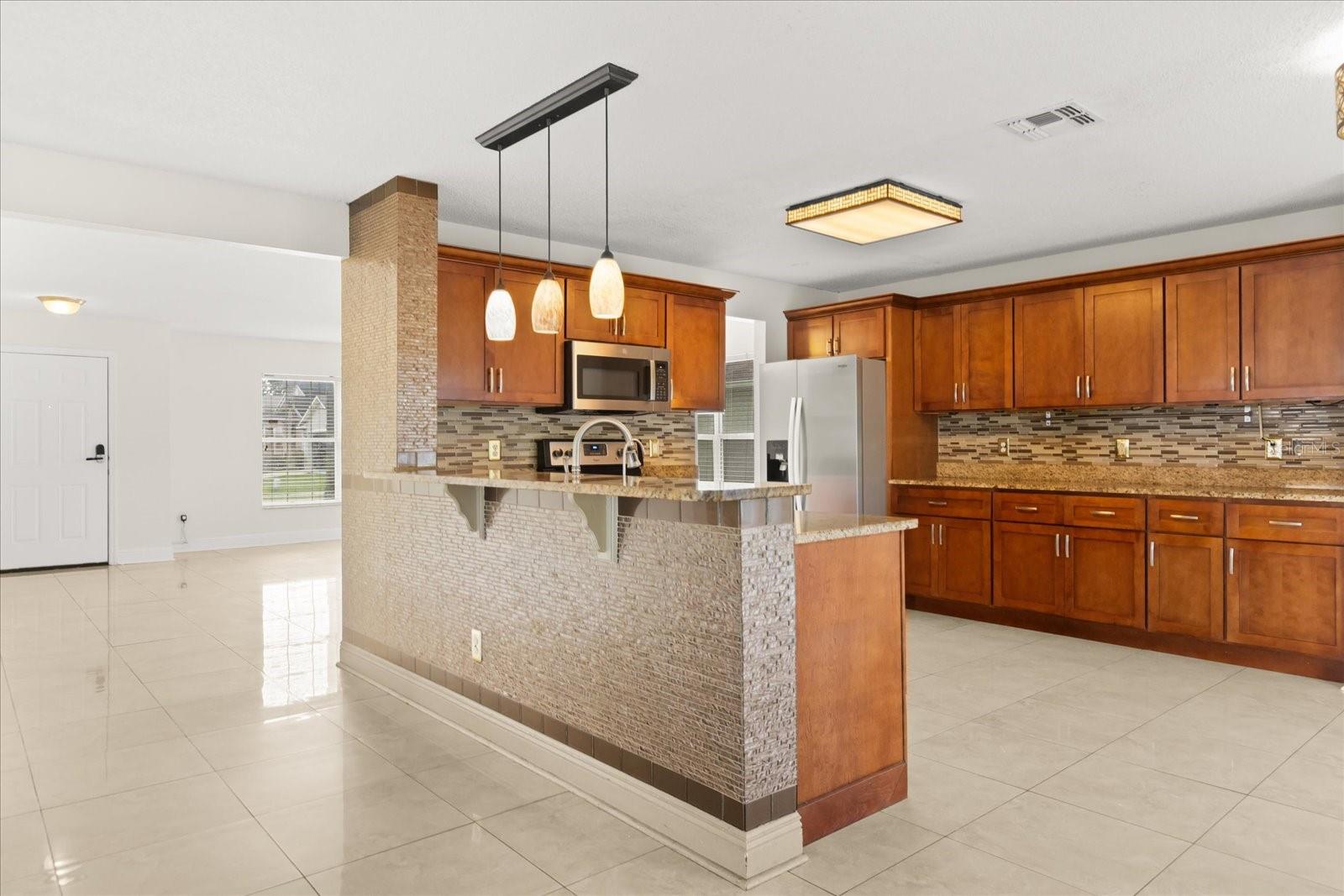 Image 13 of 53 For 821 Eastcliffe Court