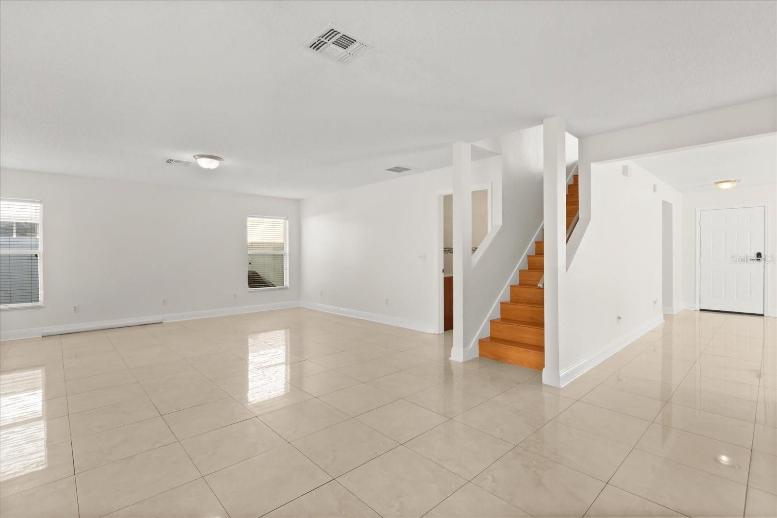 Image 26 of 53 For 821 Eastcliffe Court