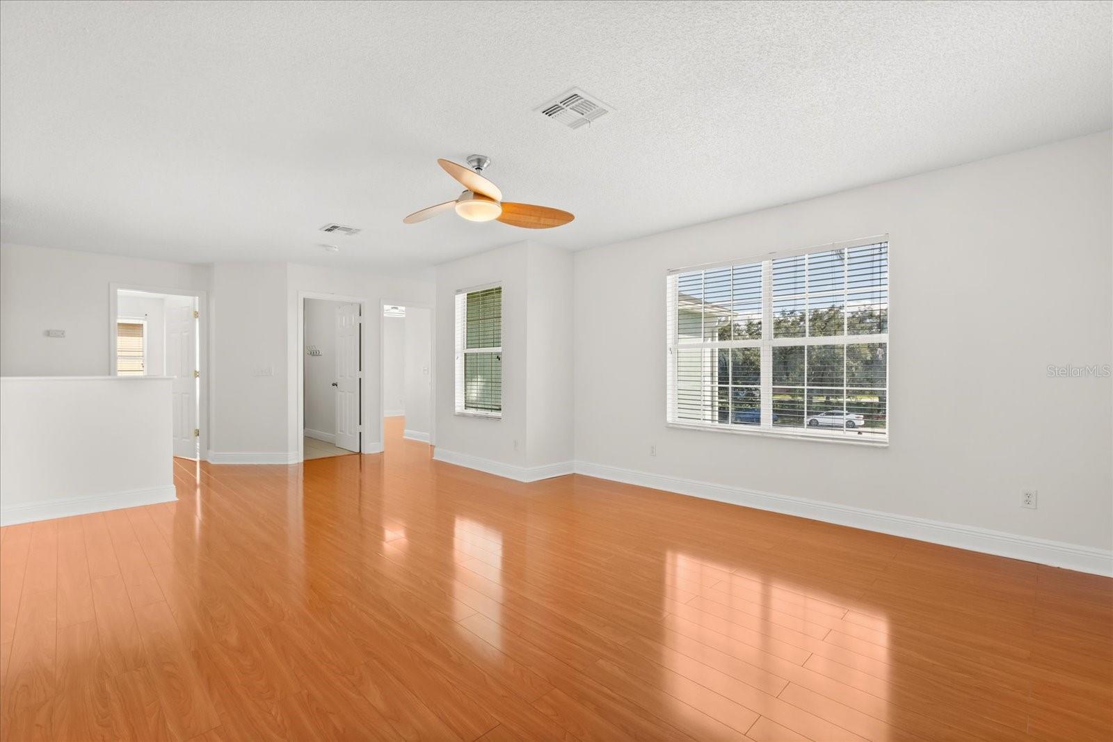 Image 30 of 53 For 821 Eastcliffe Court