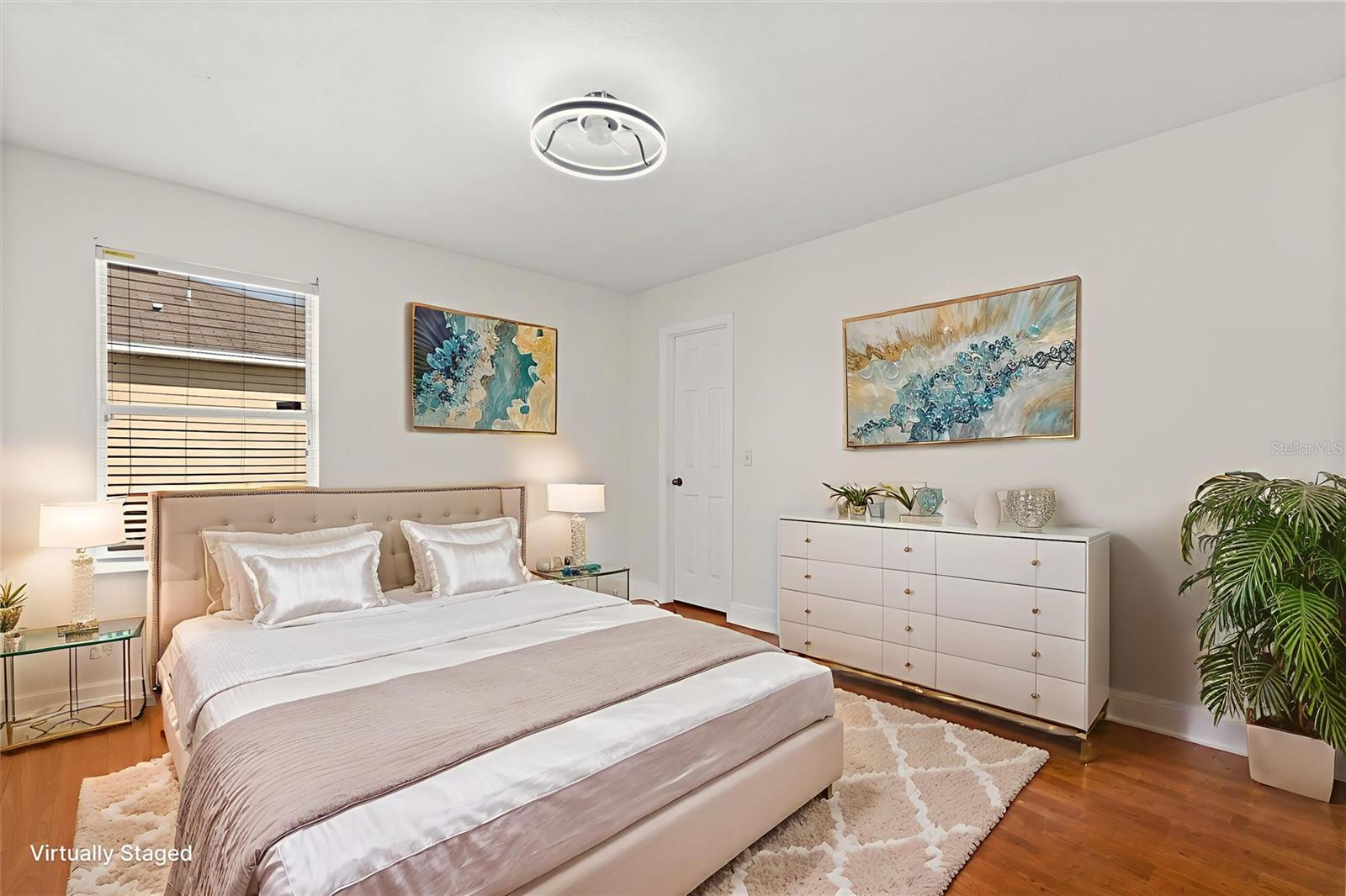 Image 34 of 53 For 821 Eastcliffe Court