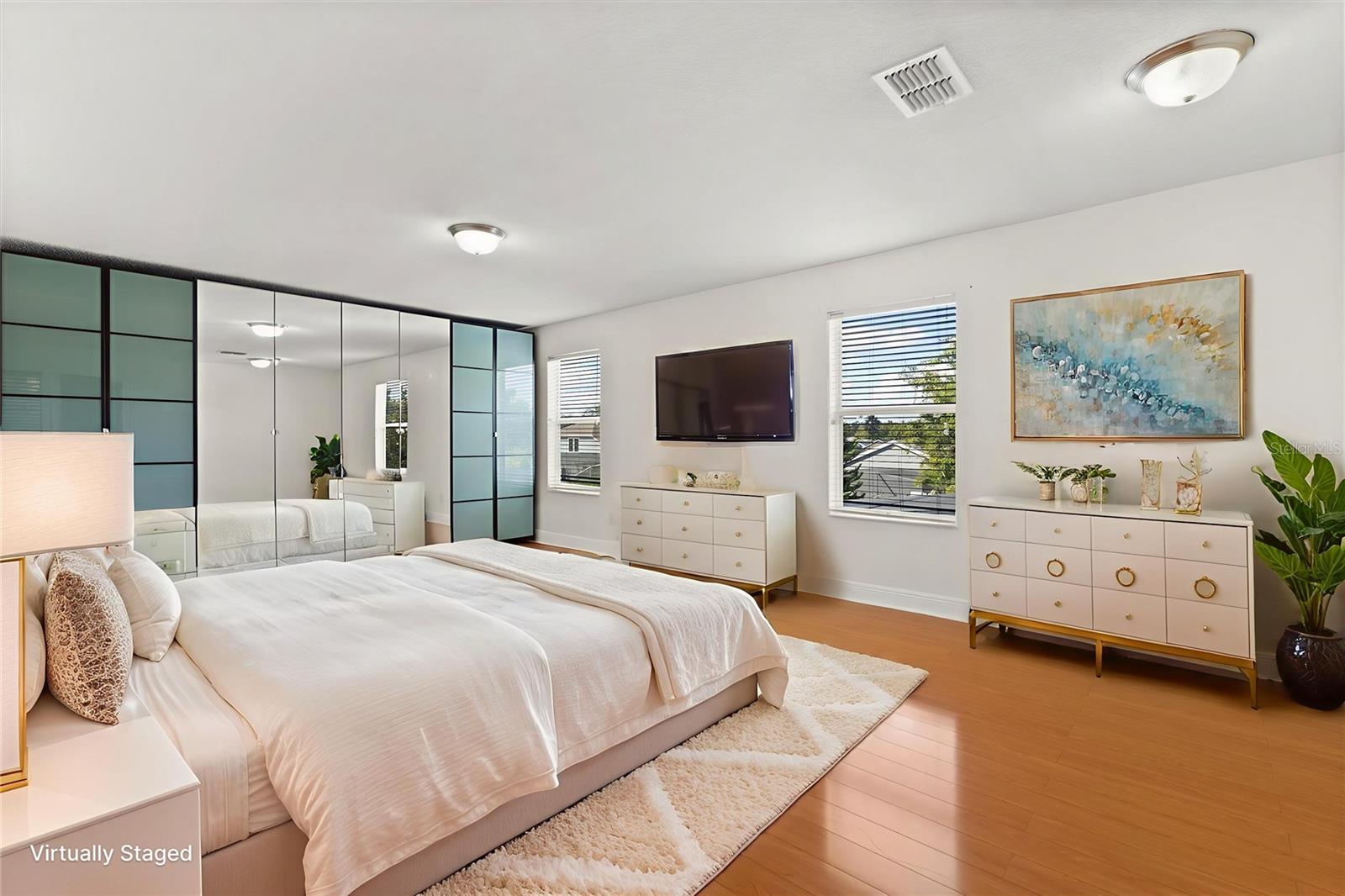 Image 45 of 53 For 821 Eastcliffe Court