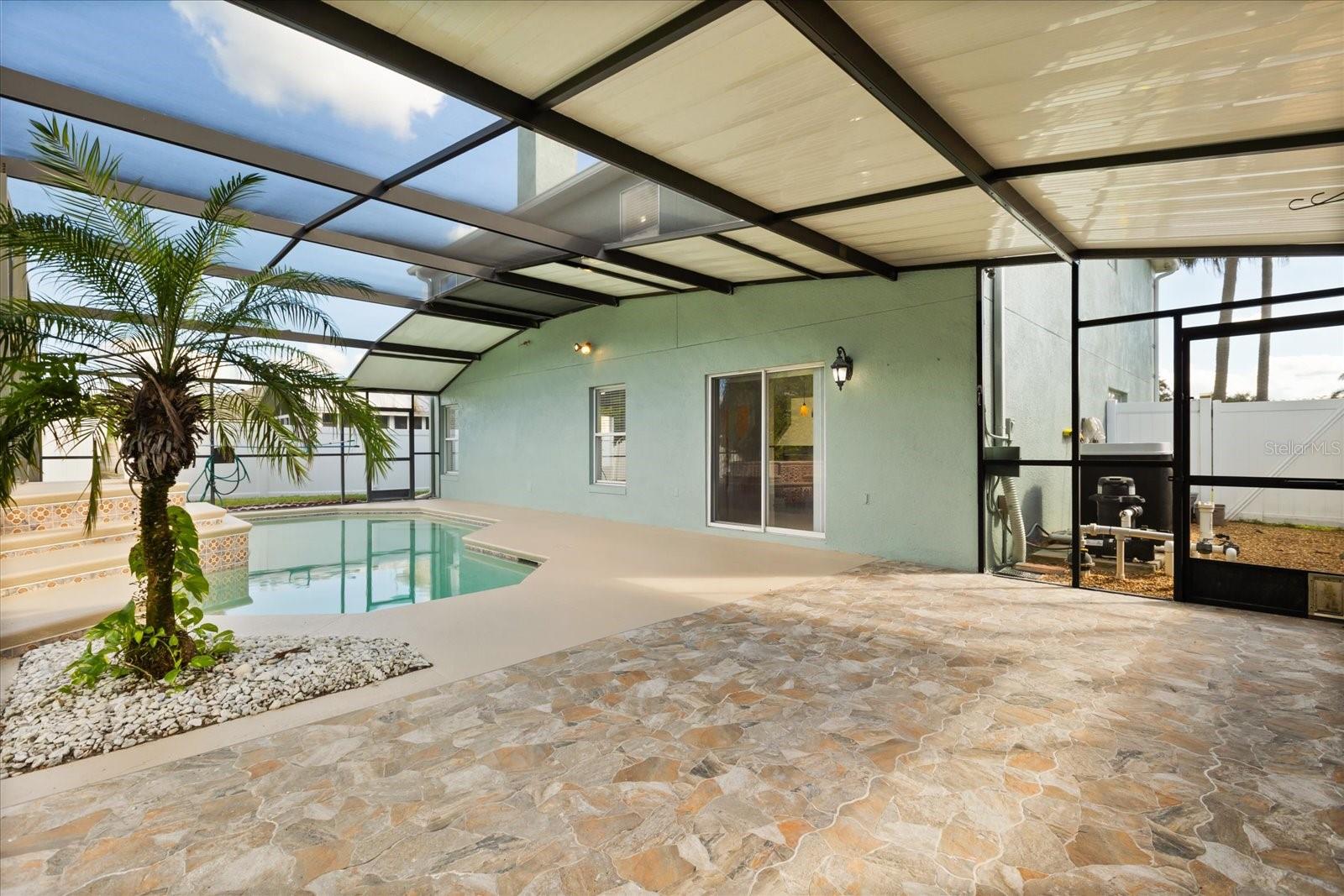 Image 51 of 53 For 821 Eastcliffe Court