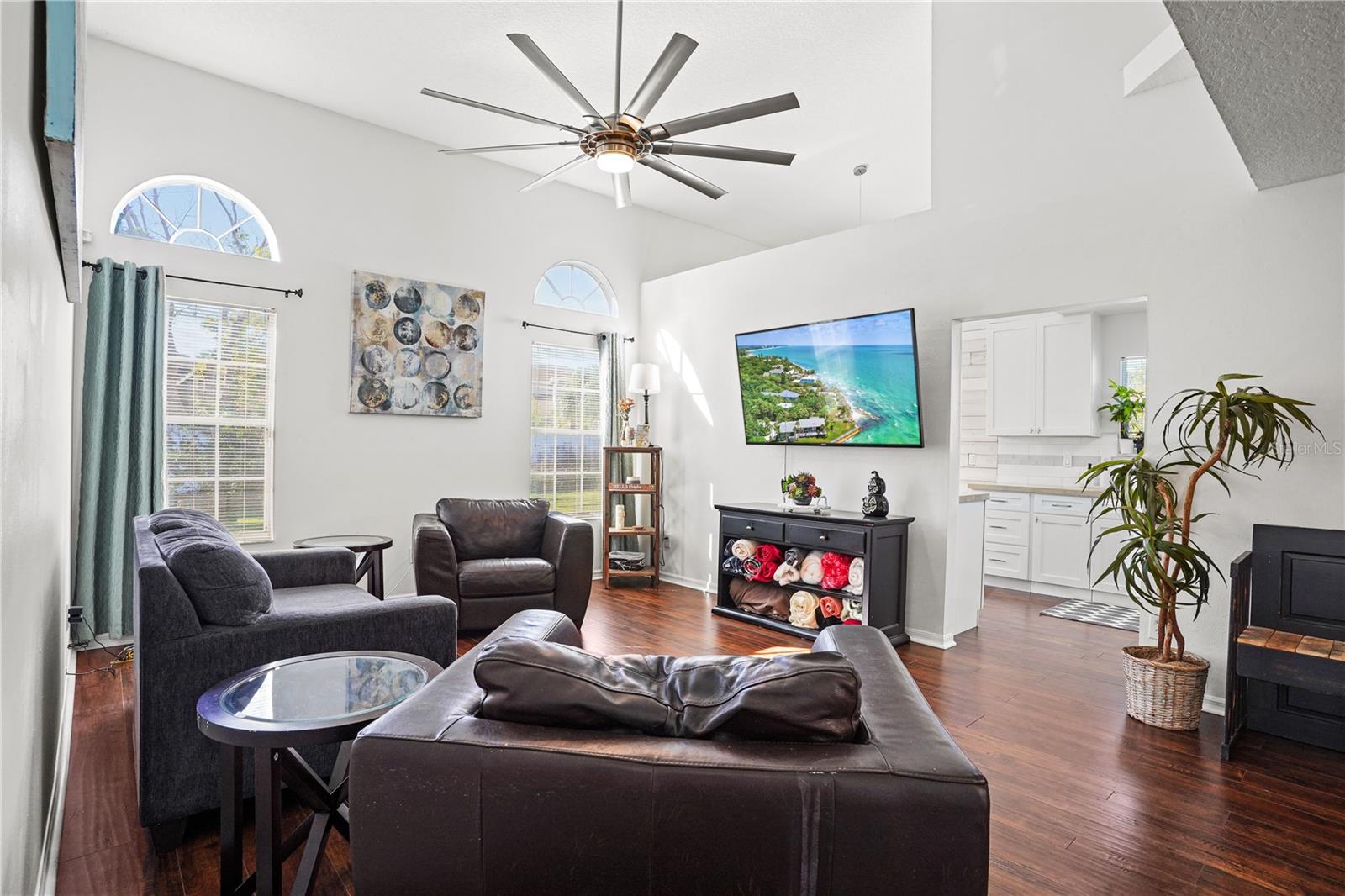 Image 10 of 52 For 6222 Courtney Cove