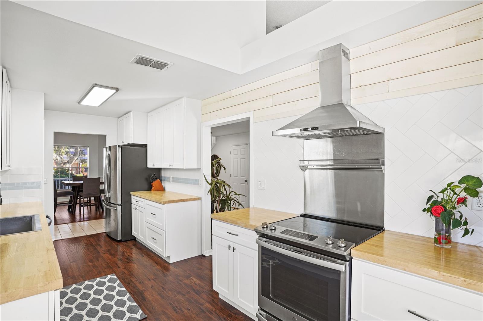 Image 17 of 52 For 6222 Courtney Cove