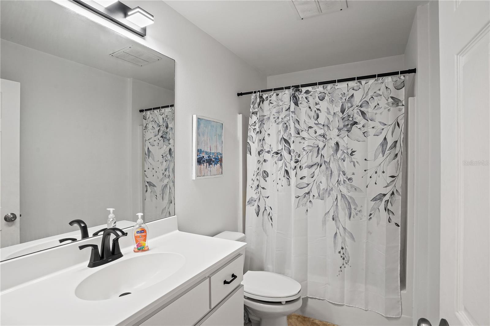 Image 33 of 52 For 6222 Courtney Cove