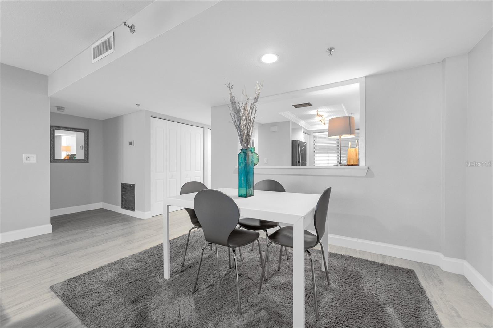 Image 20 of 38 For 530 Central Boulevard 1402